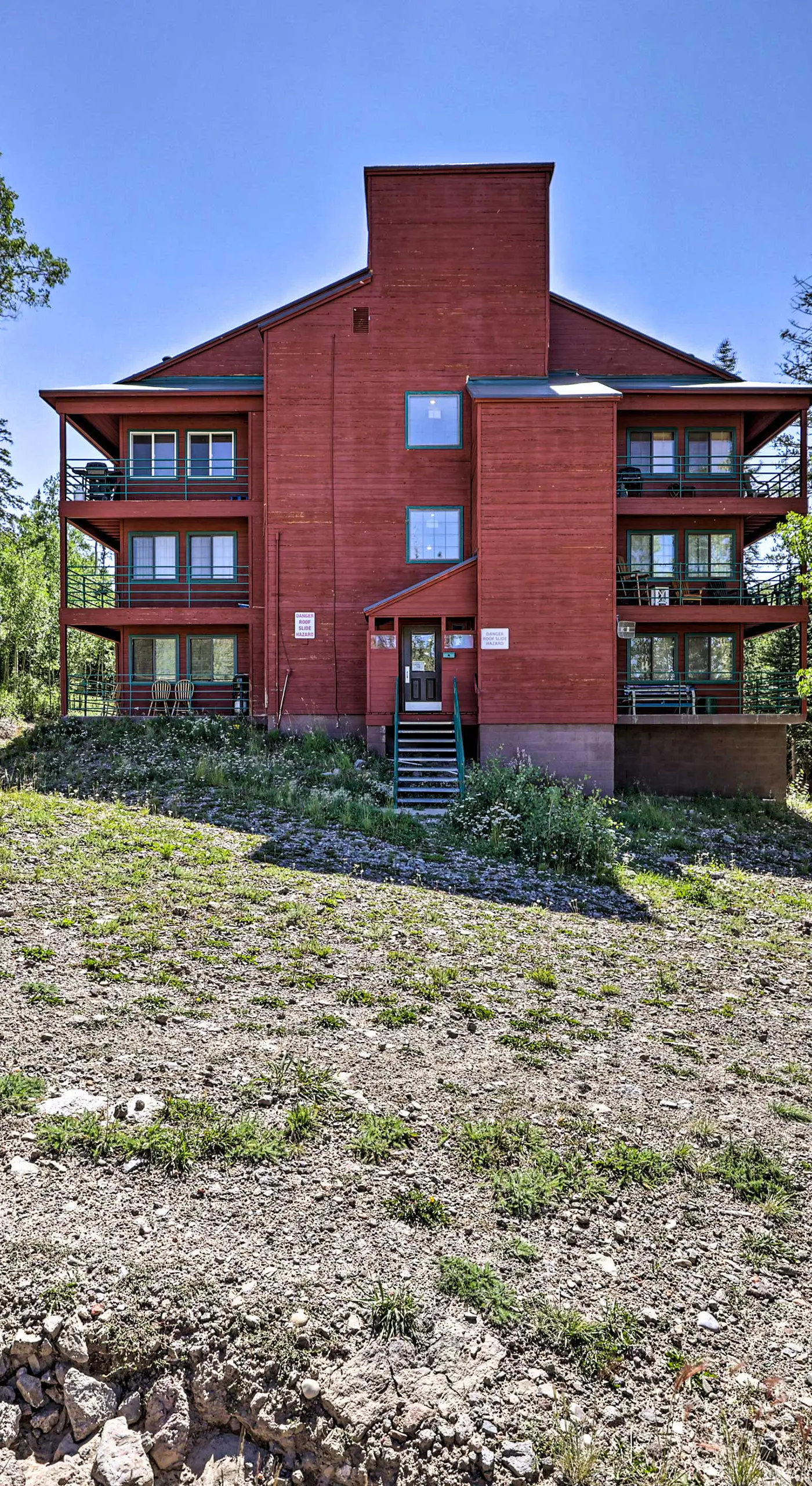Slopeside Condo with Hot Tub + Game Room Access!