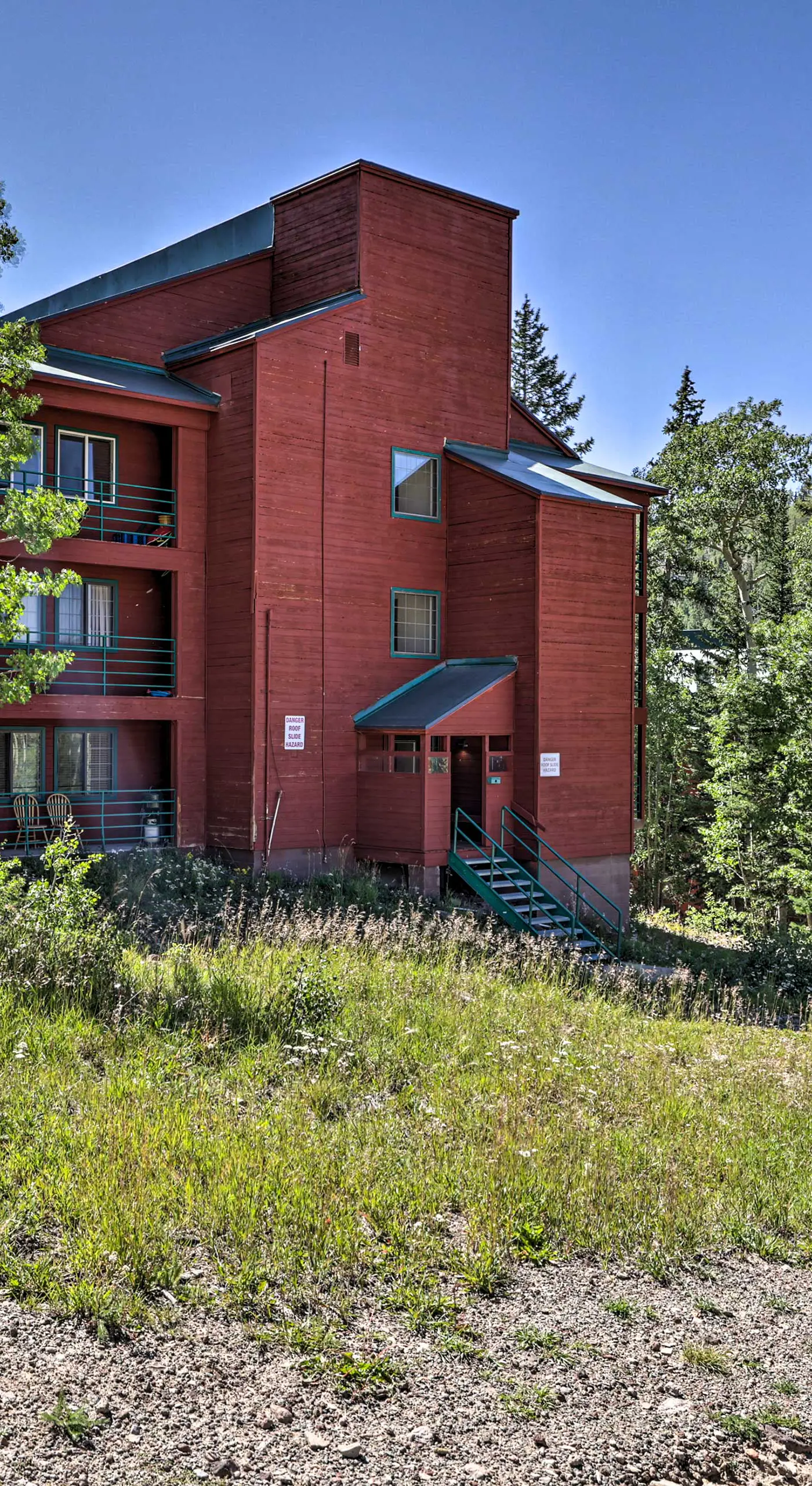 Slopeside Condo with Hot Tub + Game Room Access!