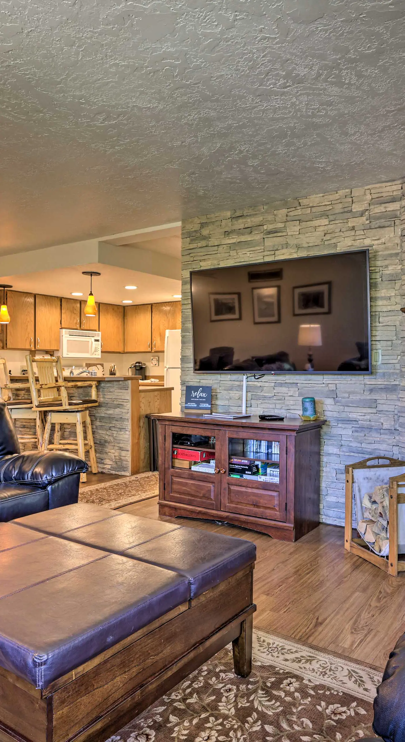 Slopeside Condo with Hot Tub + Game Room Access!
