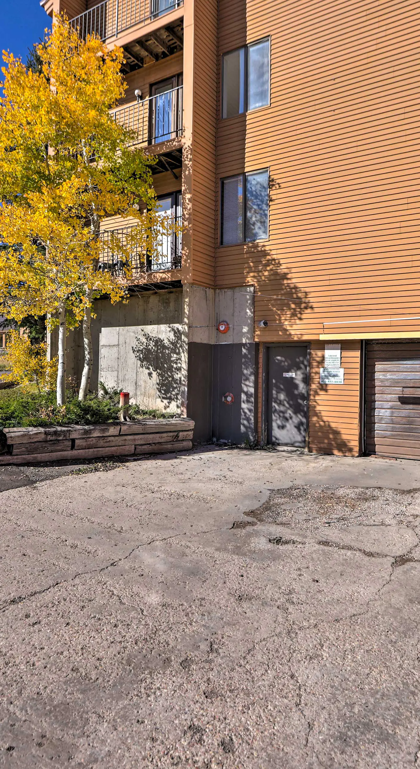 Walk to Brian Head Resort: Cozy Studio w/ Balcony