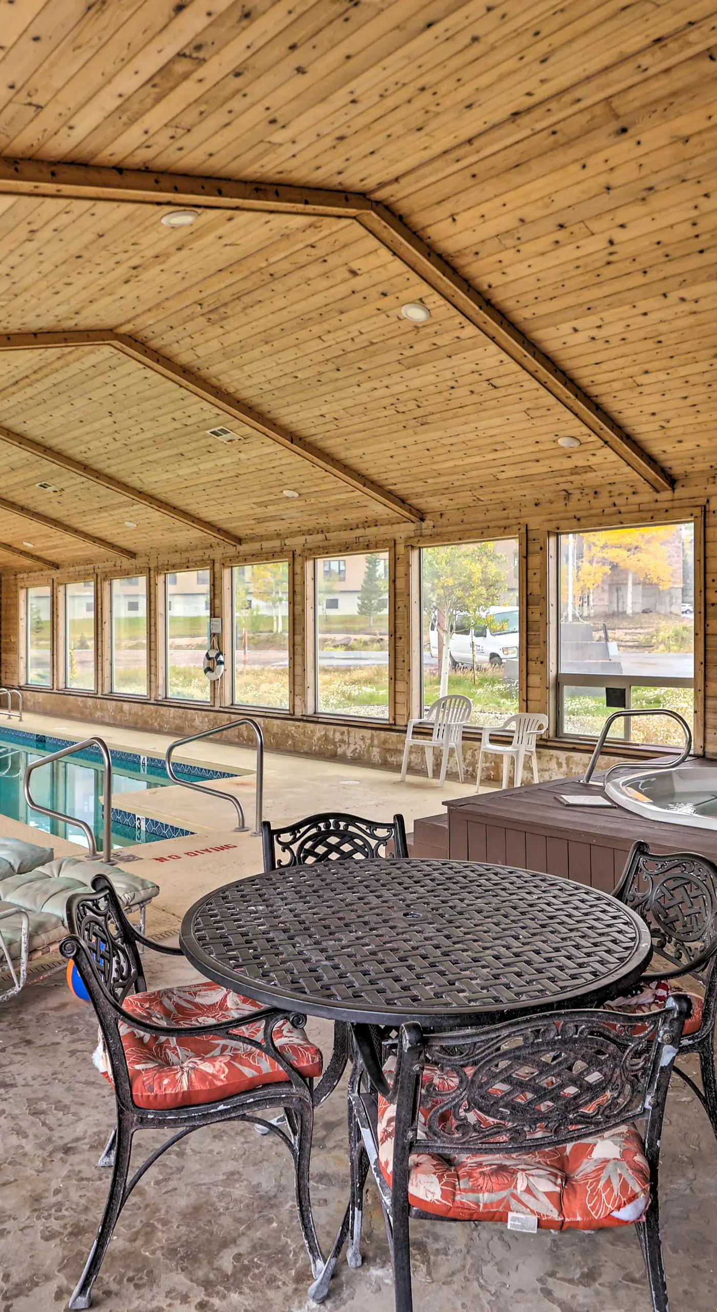 Walk to Brian Head Resort: Cozy Studio w/ Balcony