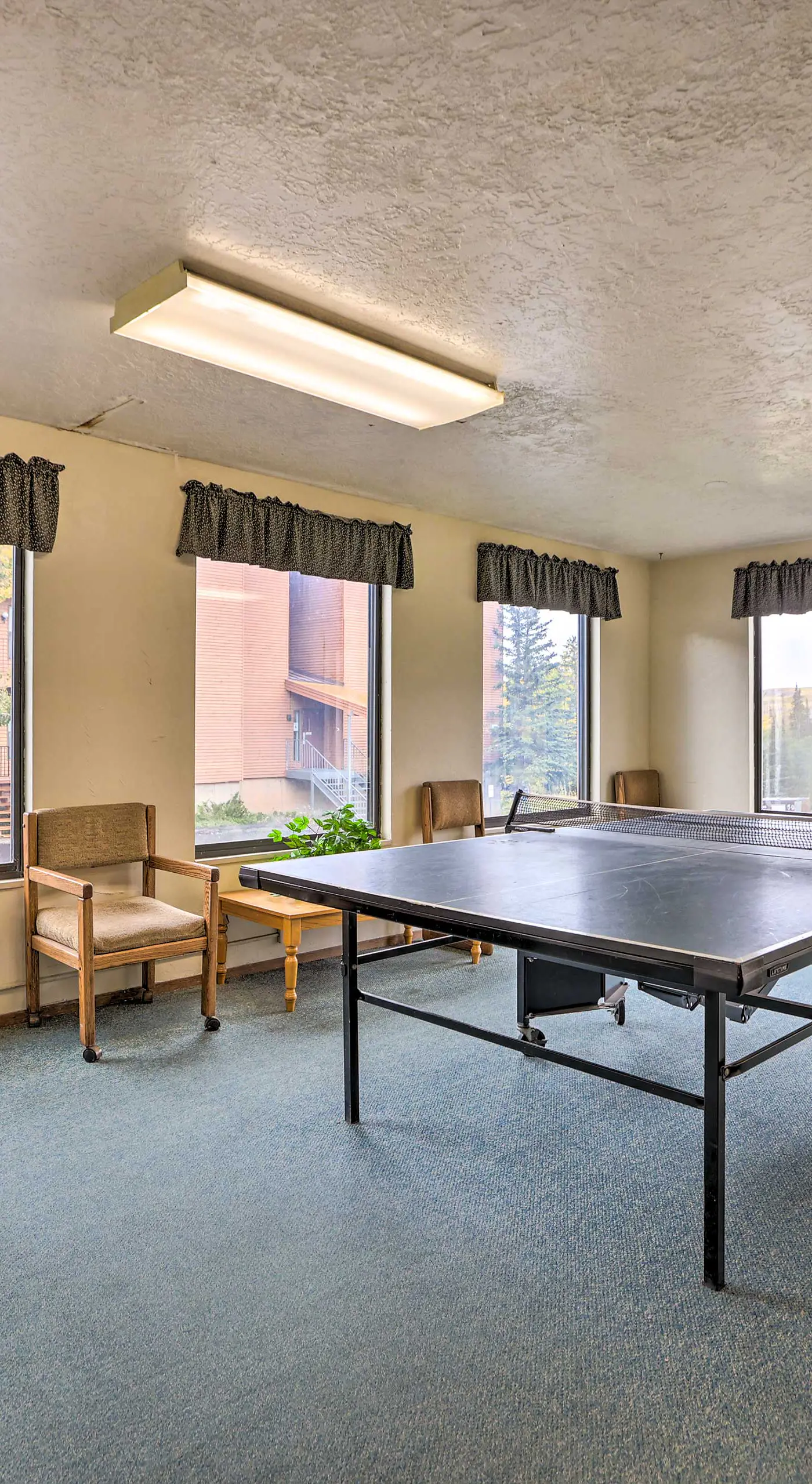 Walk to Brian Head Resort: Cozy Studio w/ Balcony