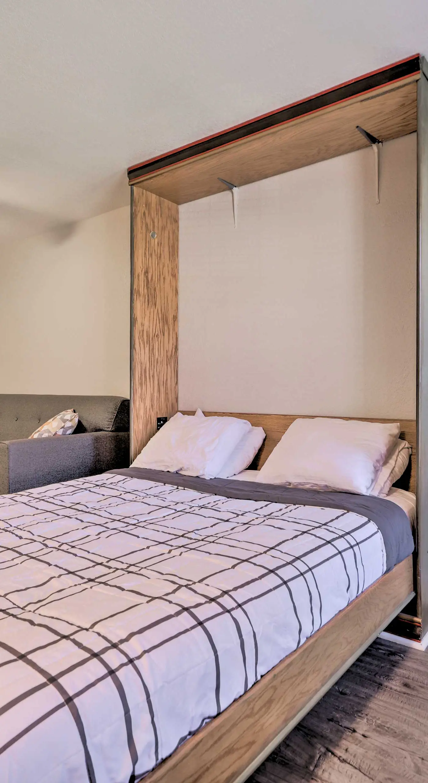 Walk to Brian Head Resort: Cozy Studio w/ Balcony