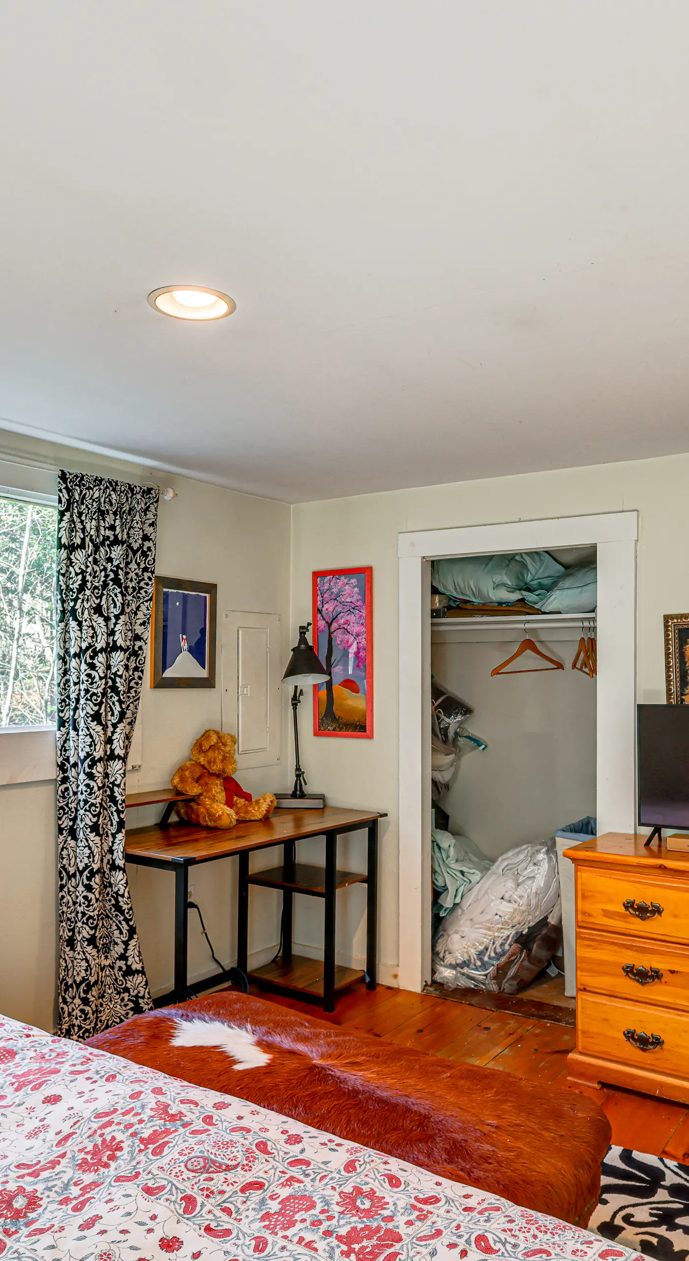 4 Mi to Stratton Mountain Resort! Cabin w/ Hot Tub