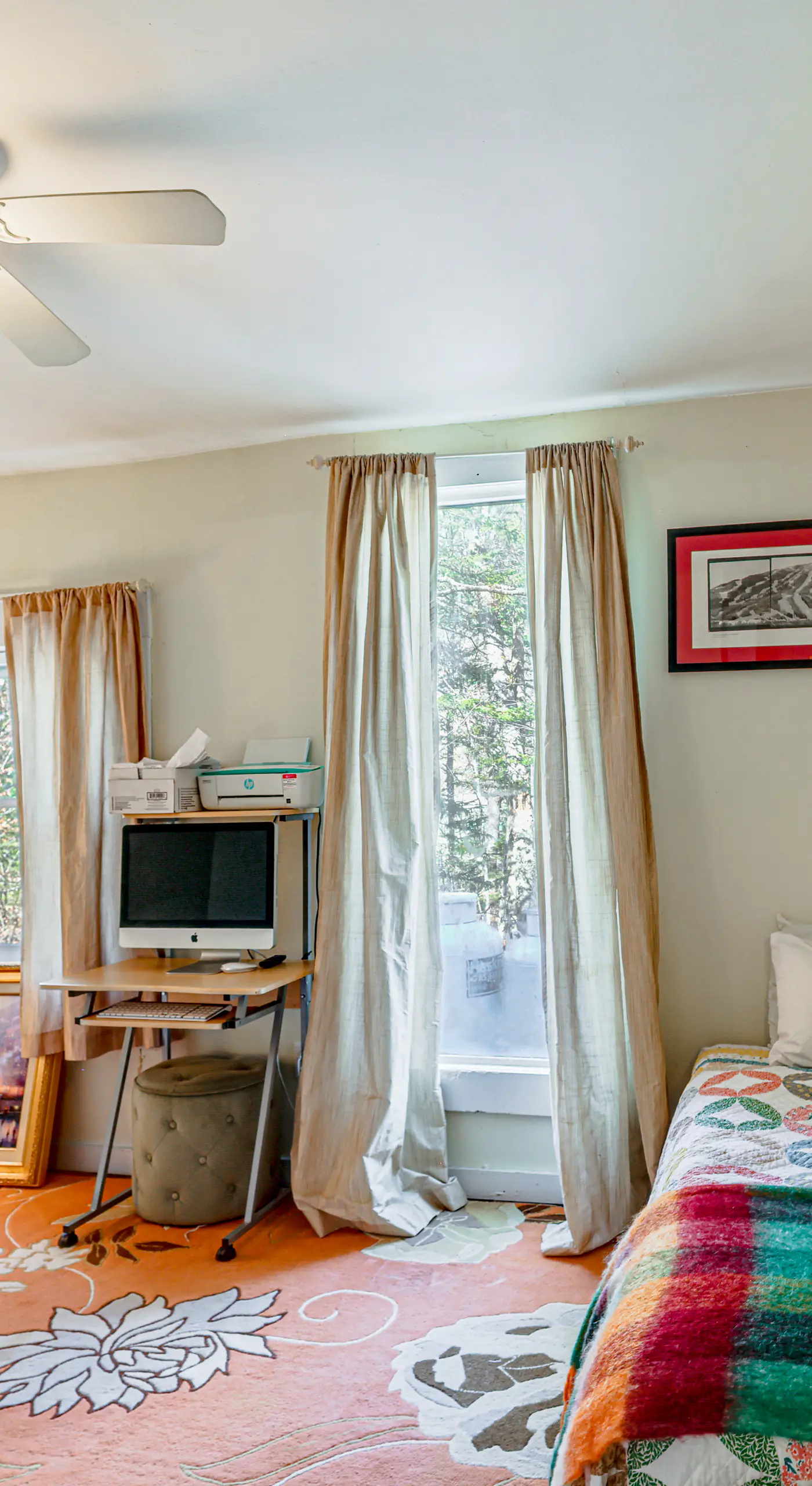 4 Mi to Stratton Mountain Resort! Cabin w/ Hot Tub