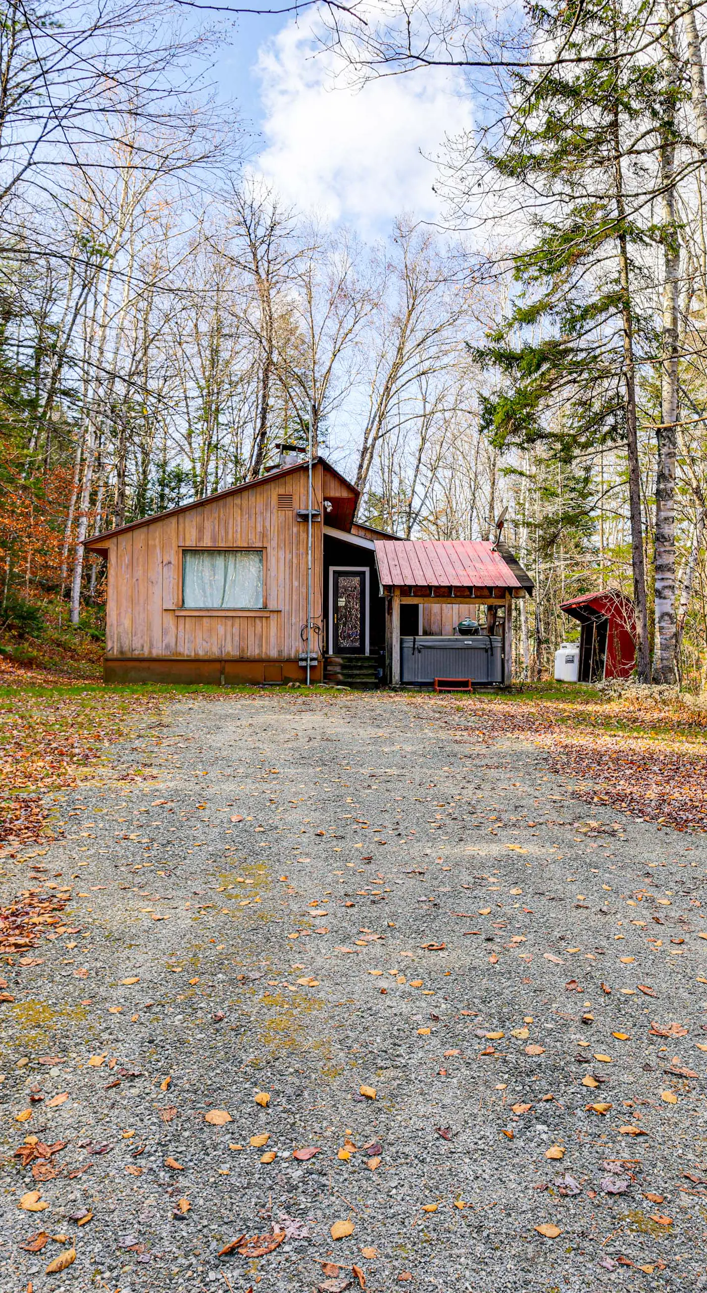 4 Mi to Stratton Mountain Resort! Cabin w/ Hot Tub