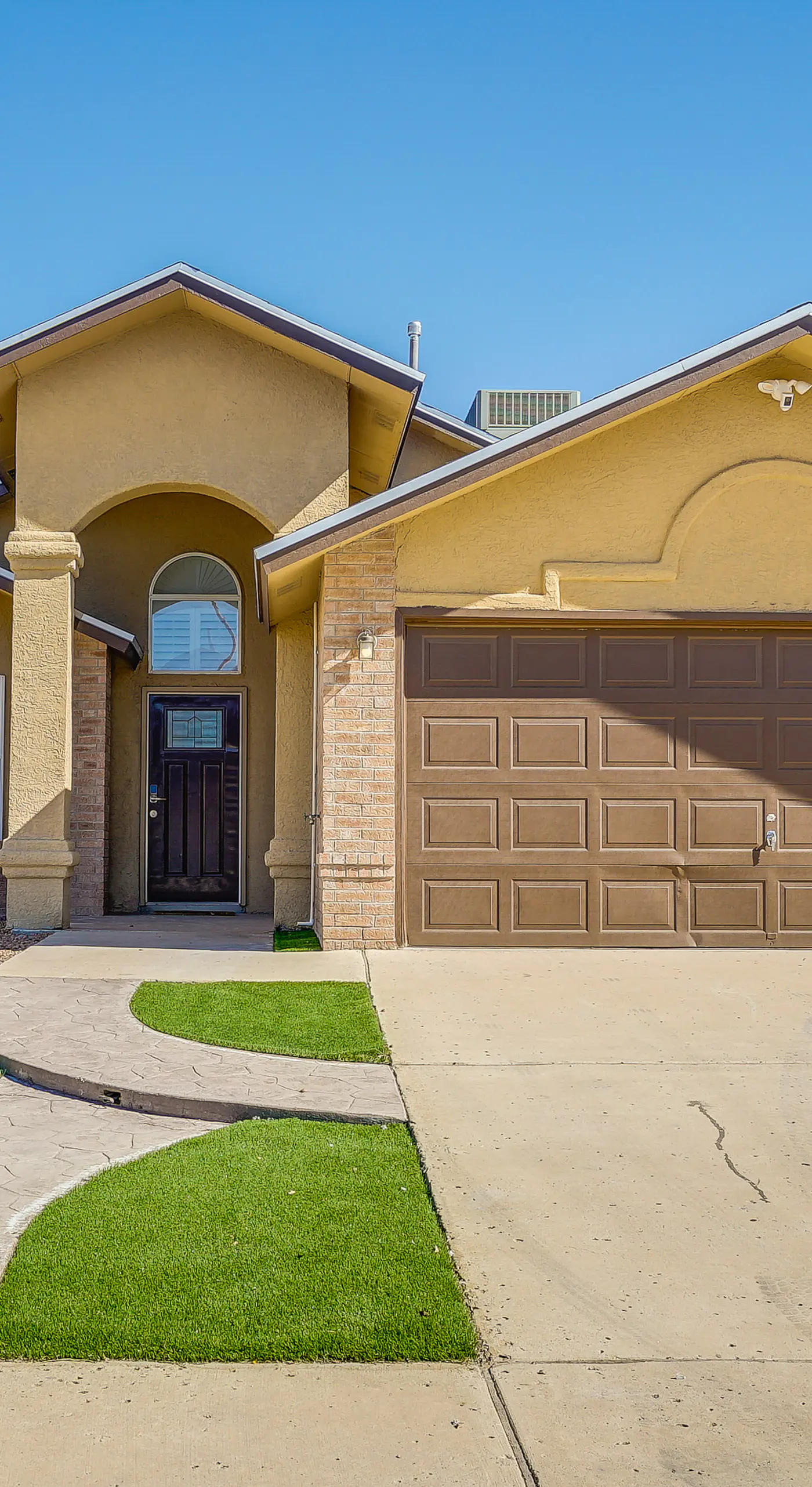 20 Mi to Dtwn El Paso: Pet-Friendly Retreat!