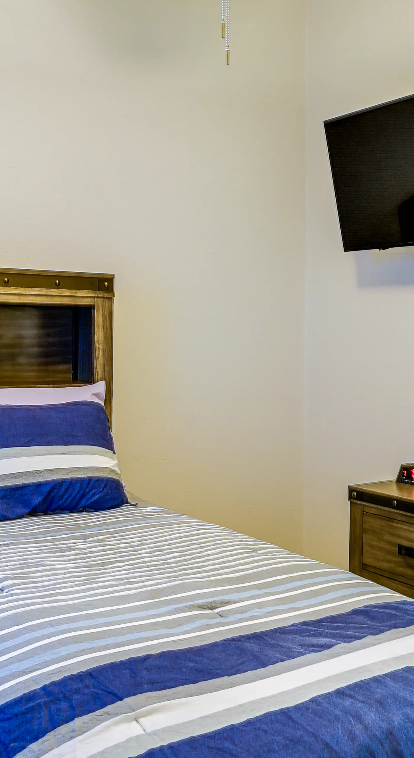 20 Mi to Dtwn El Paso: Pet-Friendly Retreat!