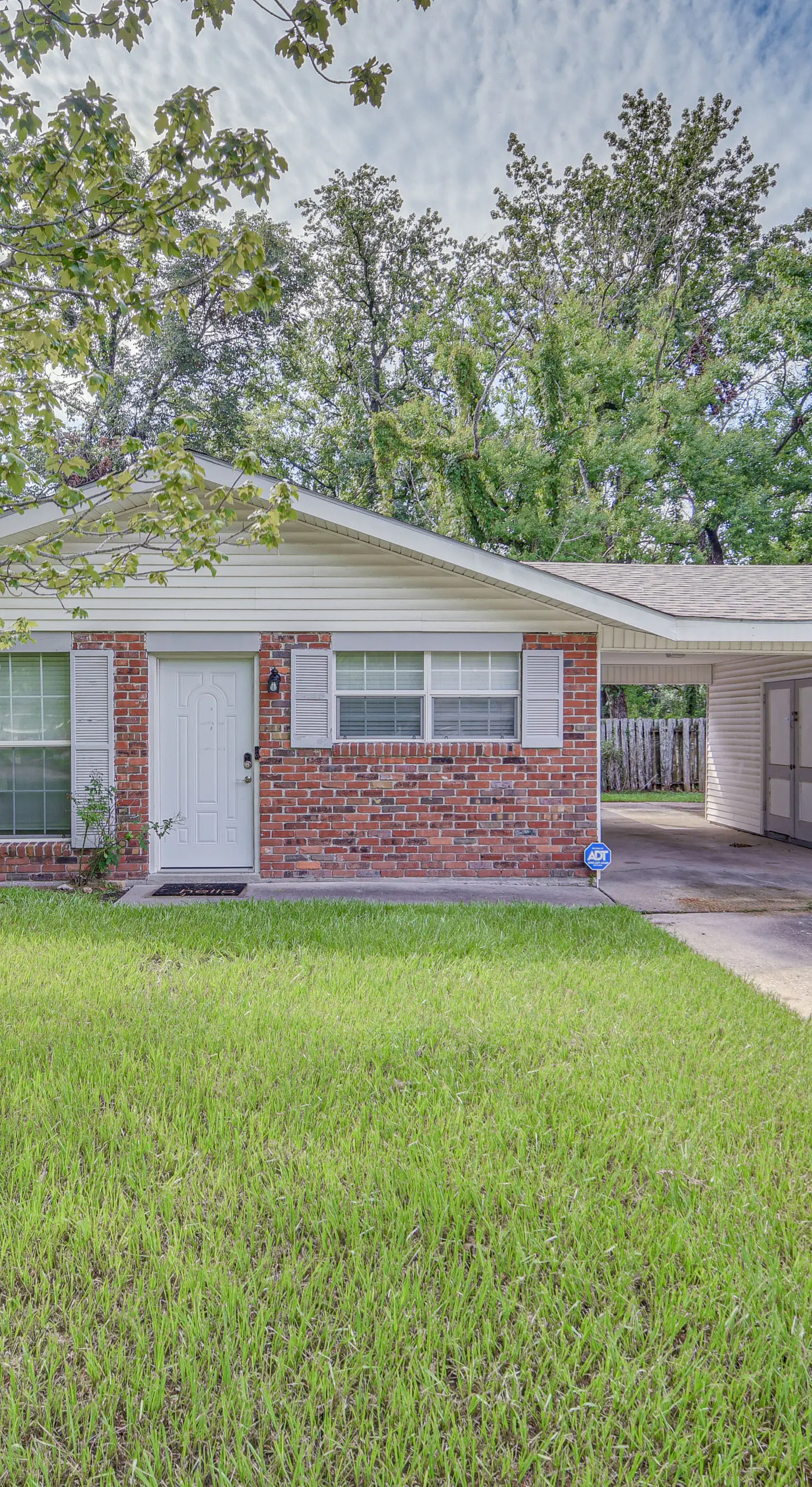 Baton Rouge Home w/ Yard ~ 14 Mi to Downtown!