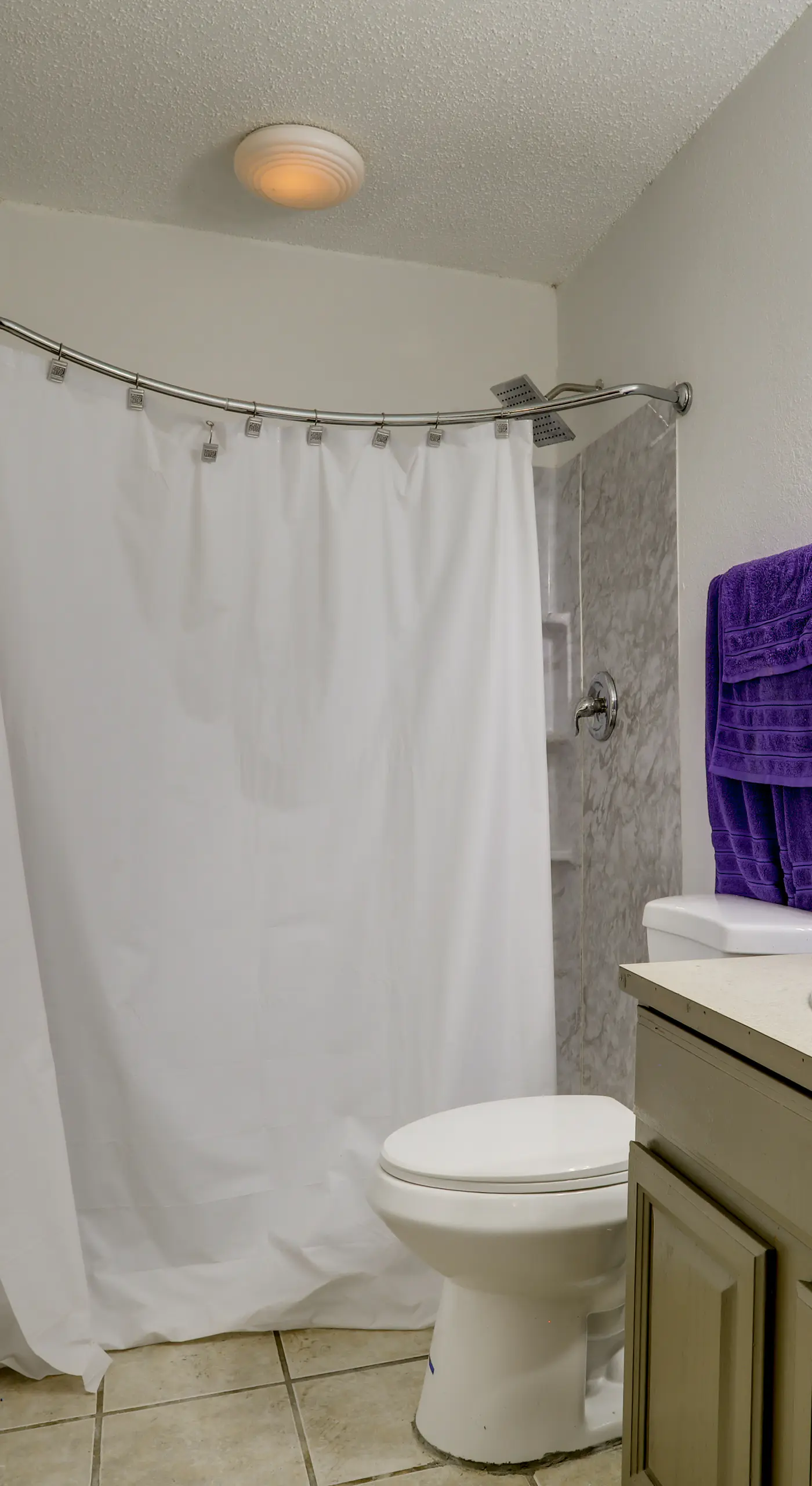 Walk to LSU Campus & Bars! Condo w/ Community Pool