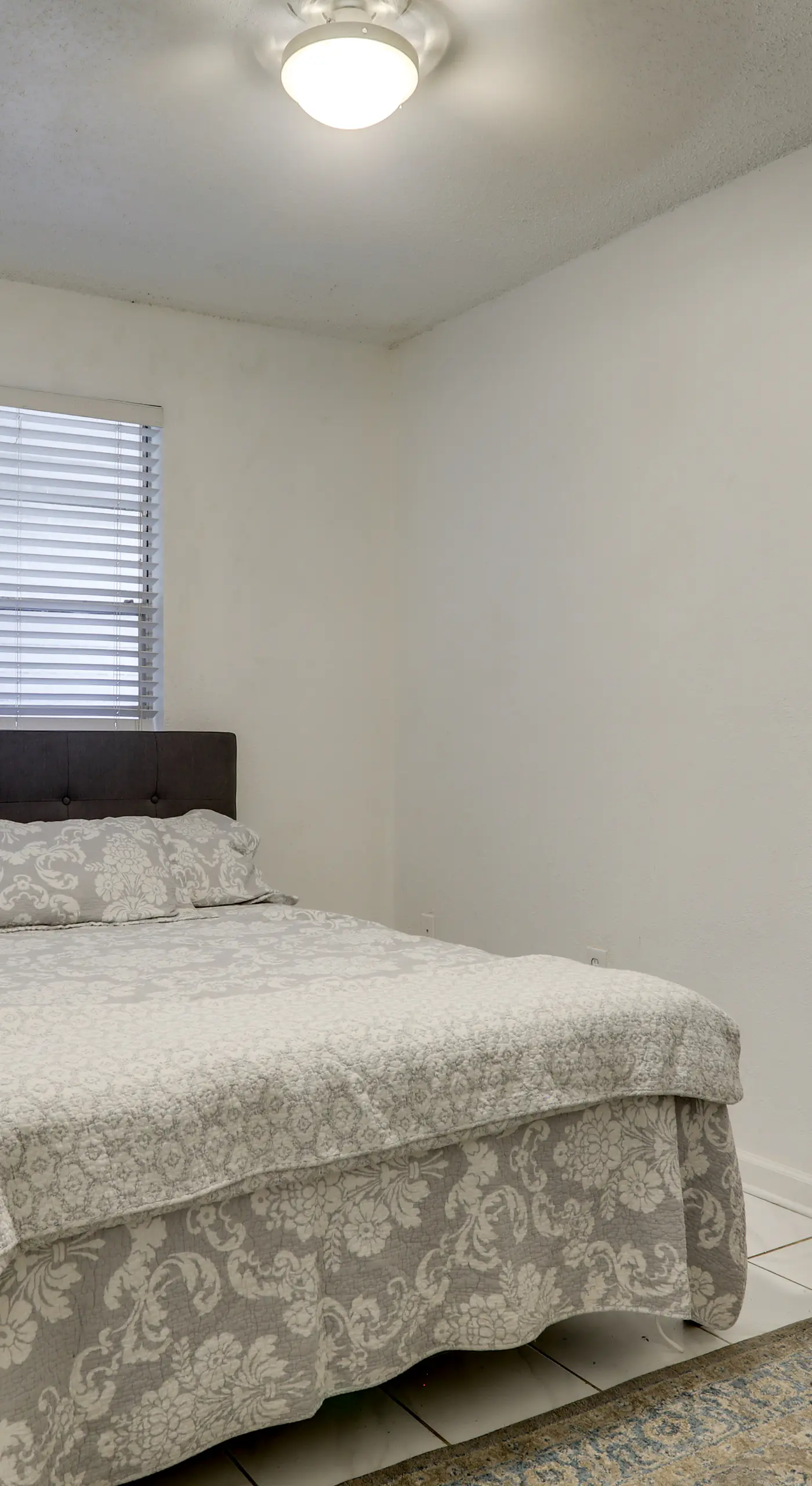 Walk to LSU Campus & Bars! Condo w/ Community Pool