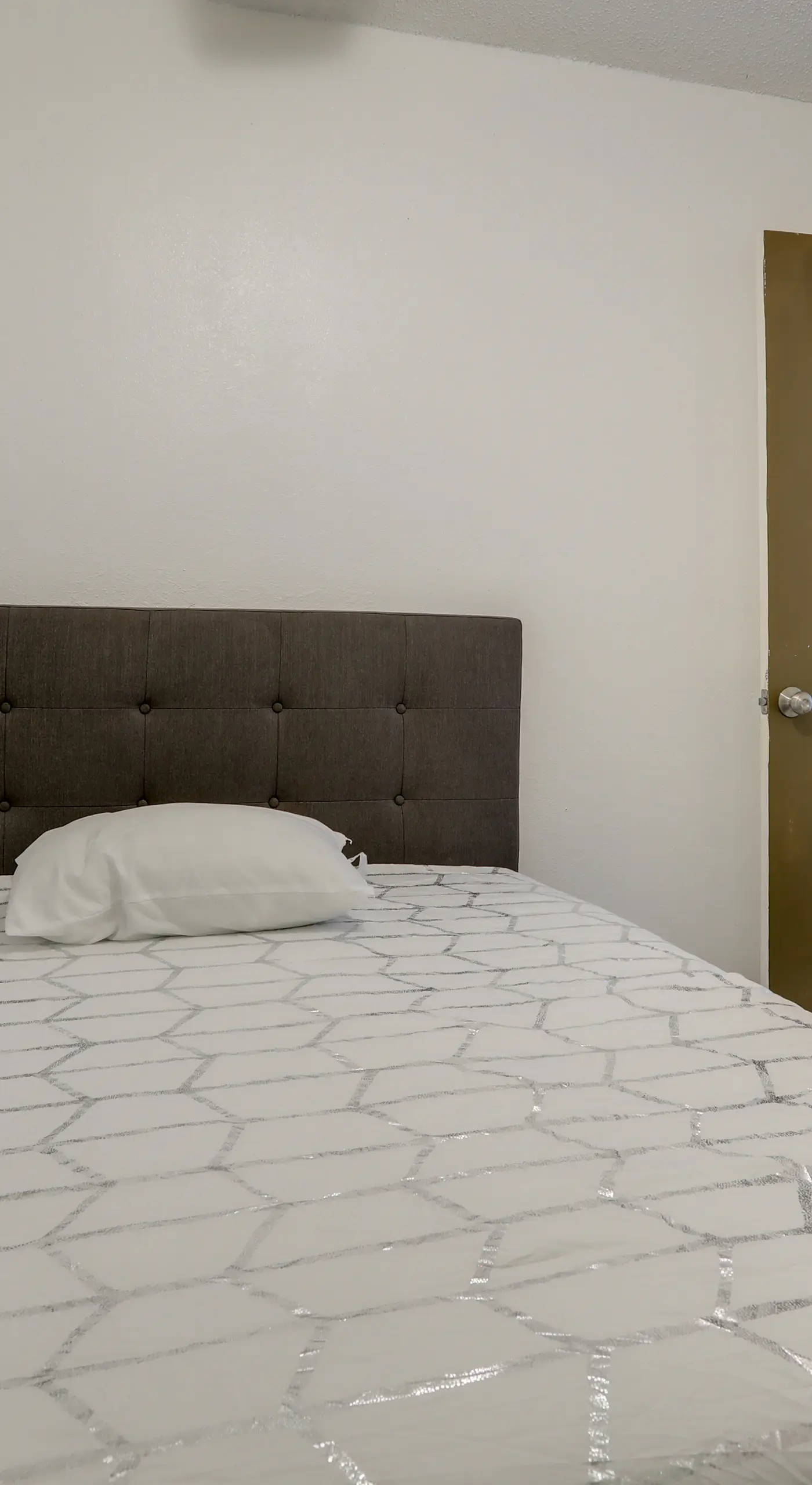 Walk to LSU Campus & Bars! Condo w/ Community Pool