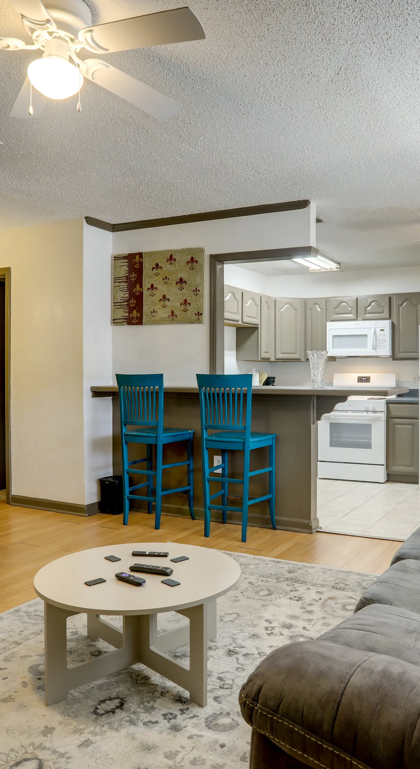 Walk to LSU Campus & Bars! Condo w/ Community Pool