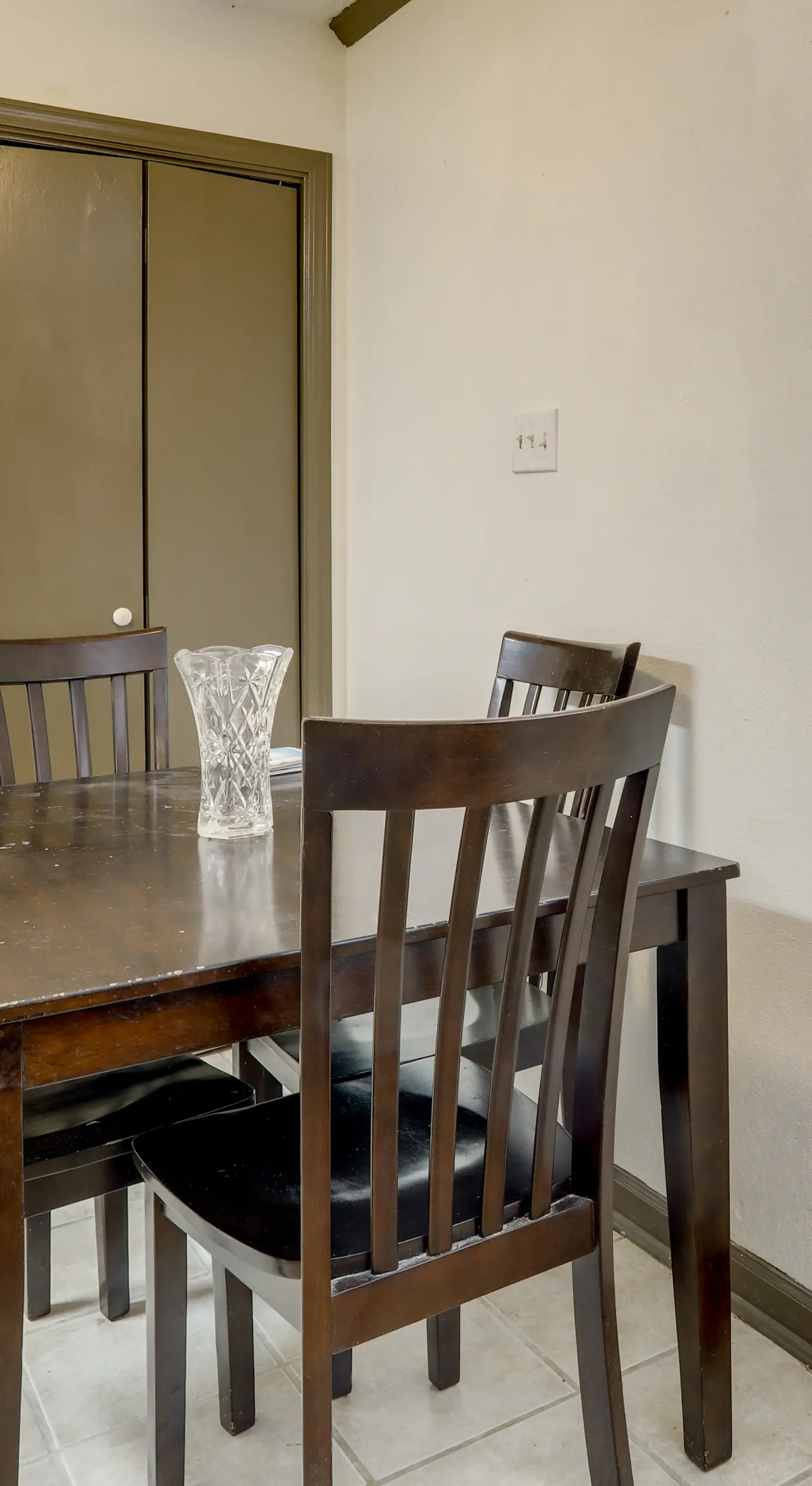 Walk to LSU Campus & Bars! Condo w/ Community Pool