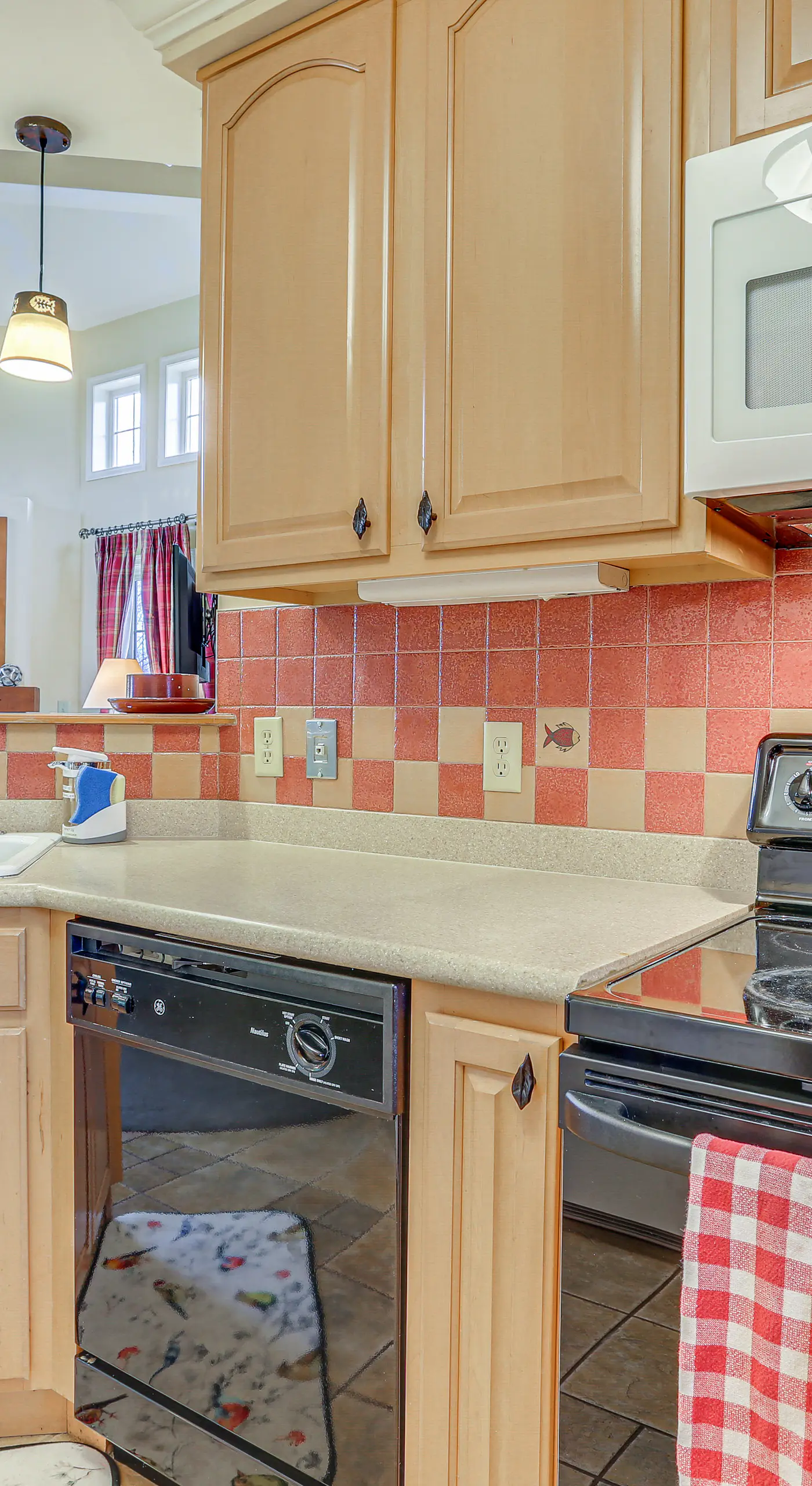 Spacious Condo w/ View < 1 Mi to Mtn Creek Resort!