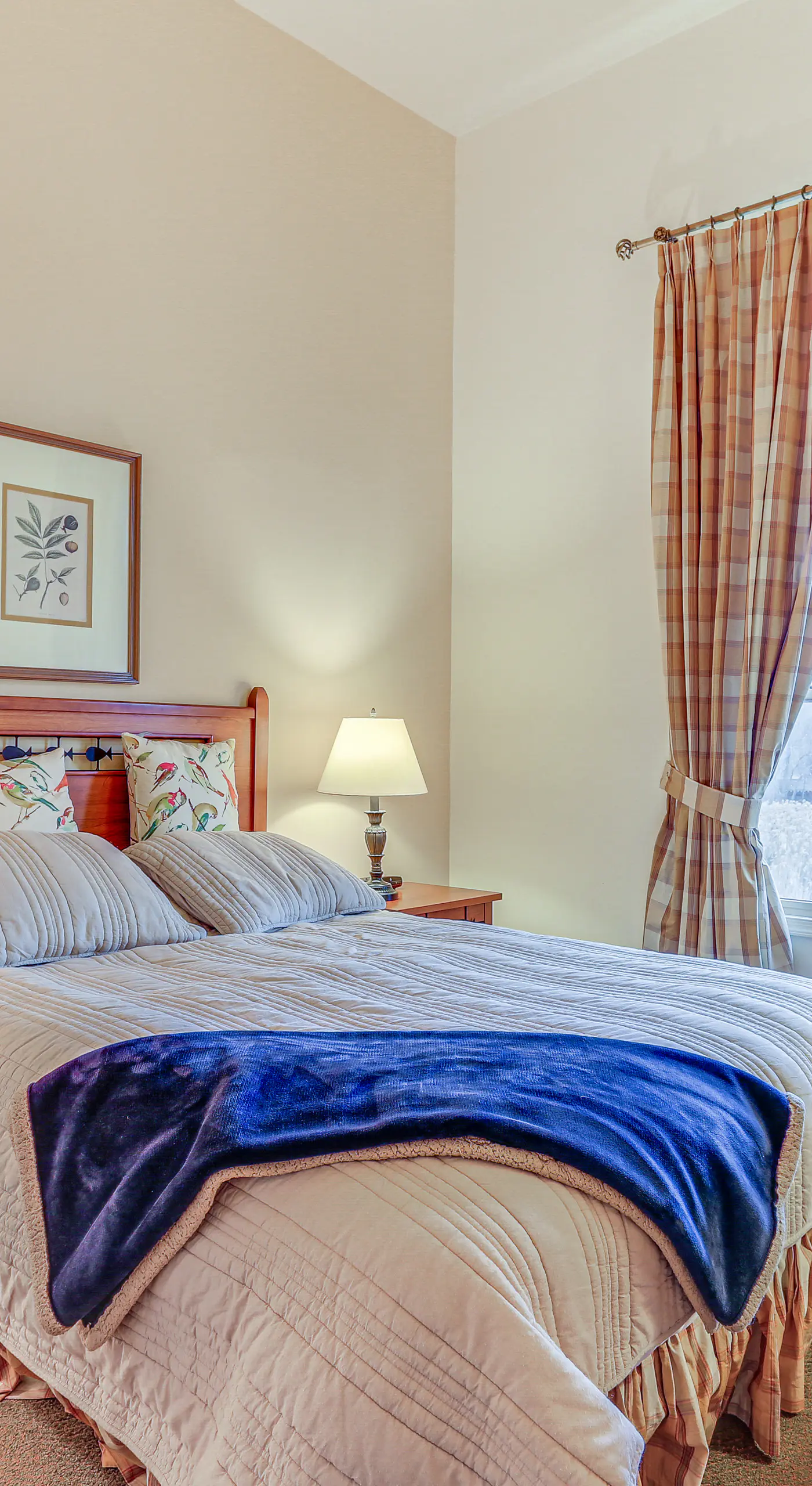 Spacious Condo w/ View < 1 Mi to Mtn Creek Resort!