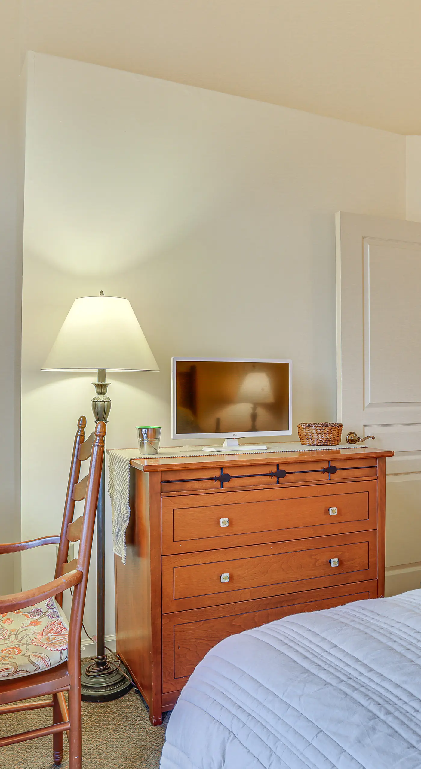 Spacious Condo w/ View < 1 Mi to Mtn Creek Resort!