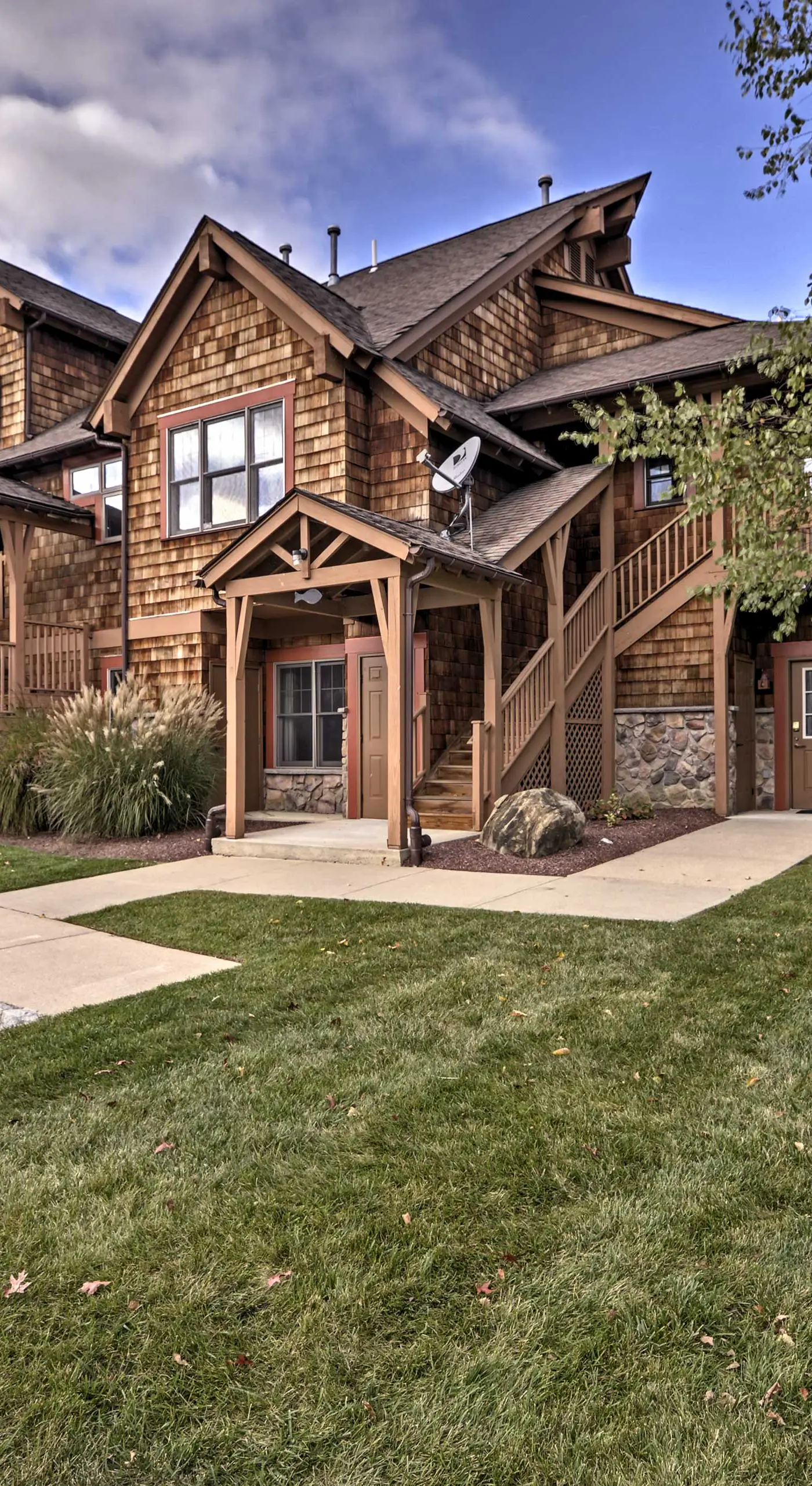 Spacious Condo w/ View < 1 Mi to Mtn Creek Resort!