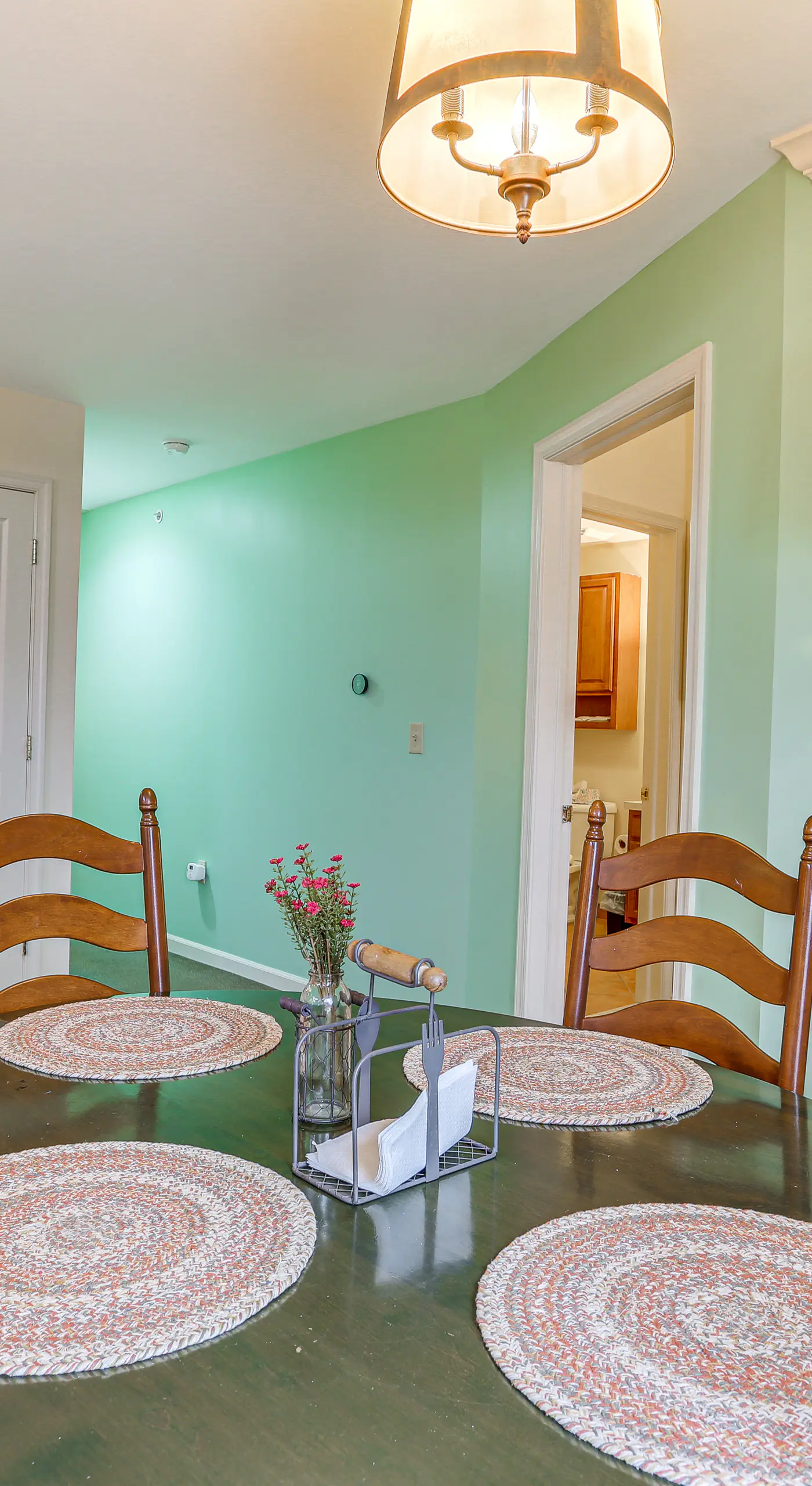 Spacious Condo w/ View < 1 Mi to Mtn Creek Resort!