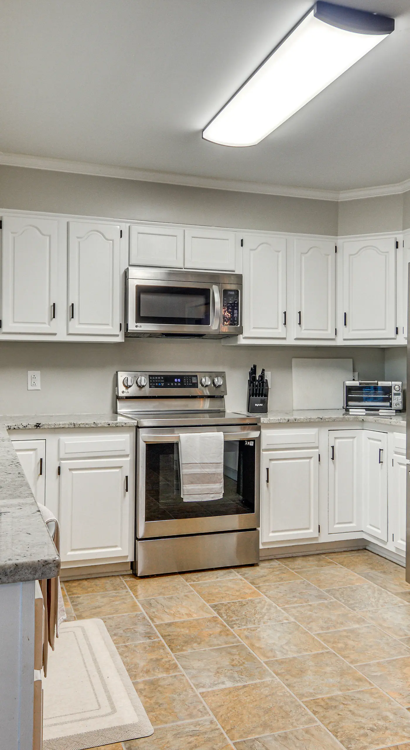 Private Yard & Deck: High Point Home Base!