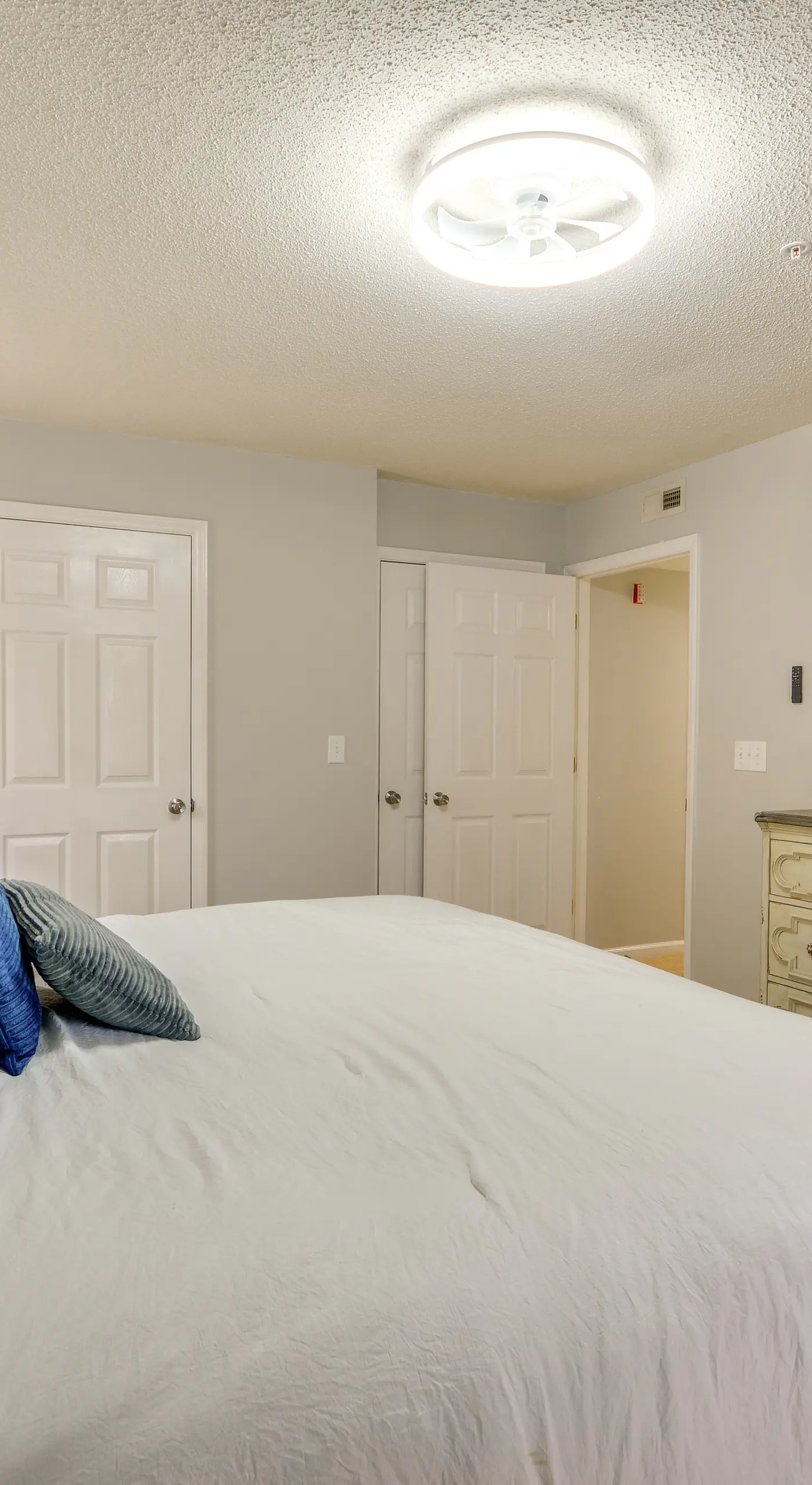 9 Mi to UNCG & Dtwn: Suburban Family Condo