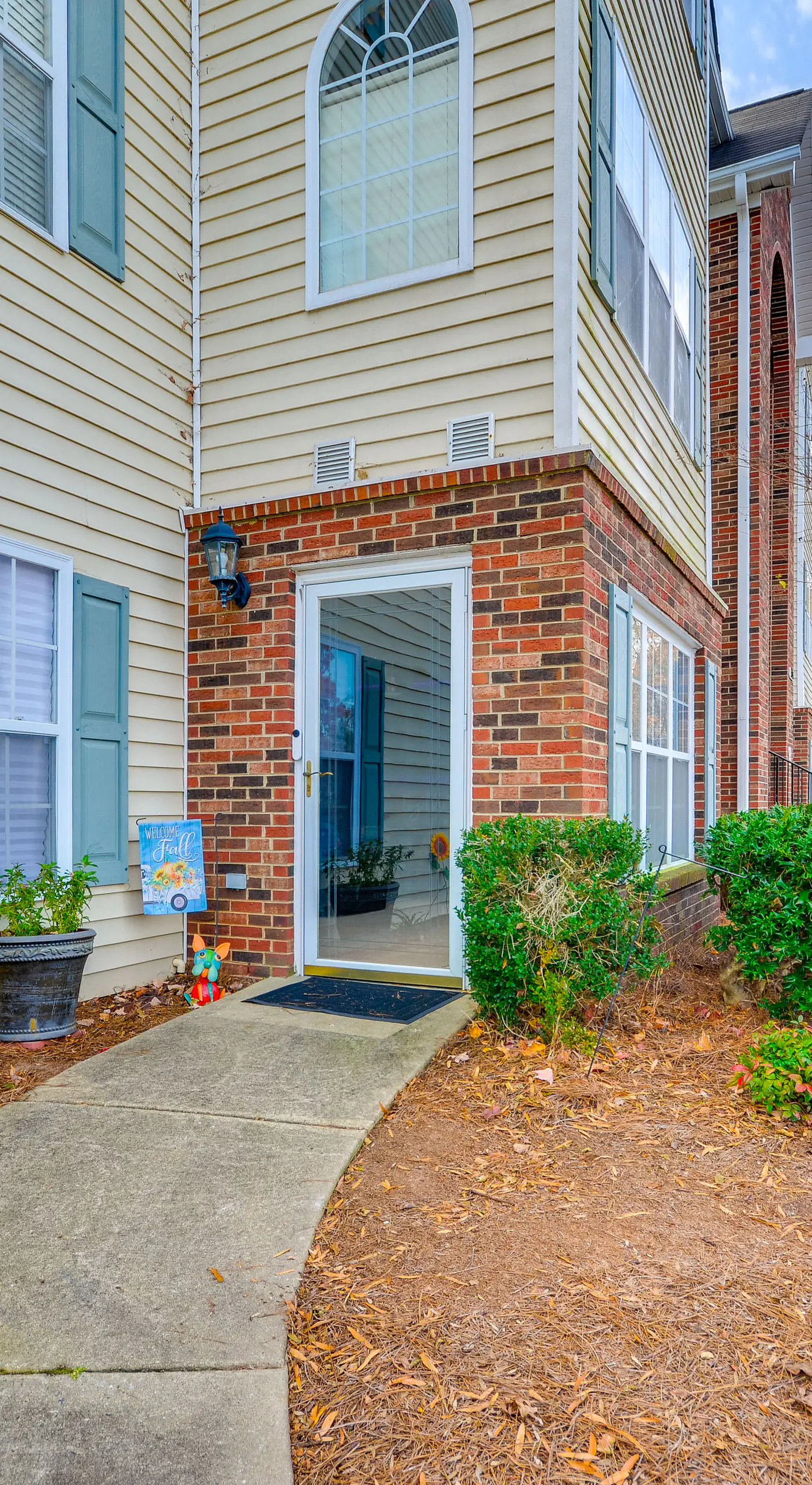 9 Mi to UNCG & Dtwn: Suburban Family Condo
