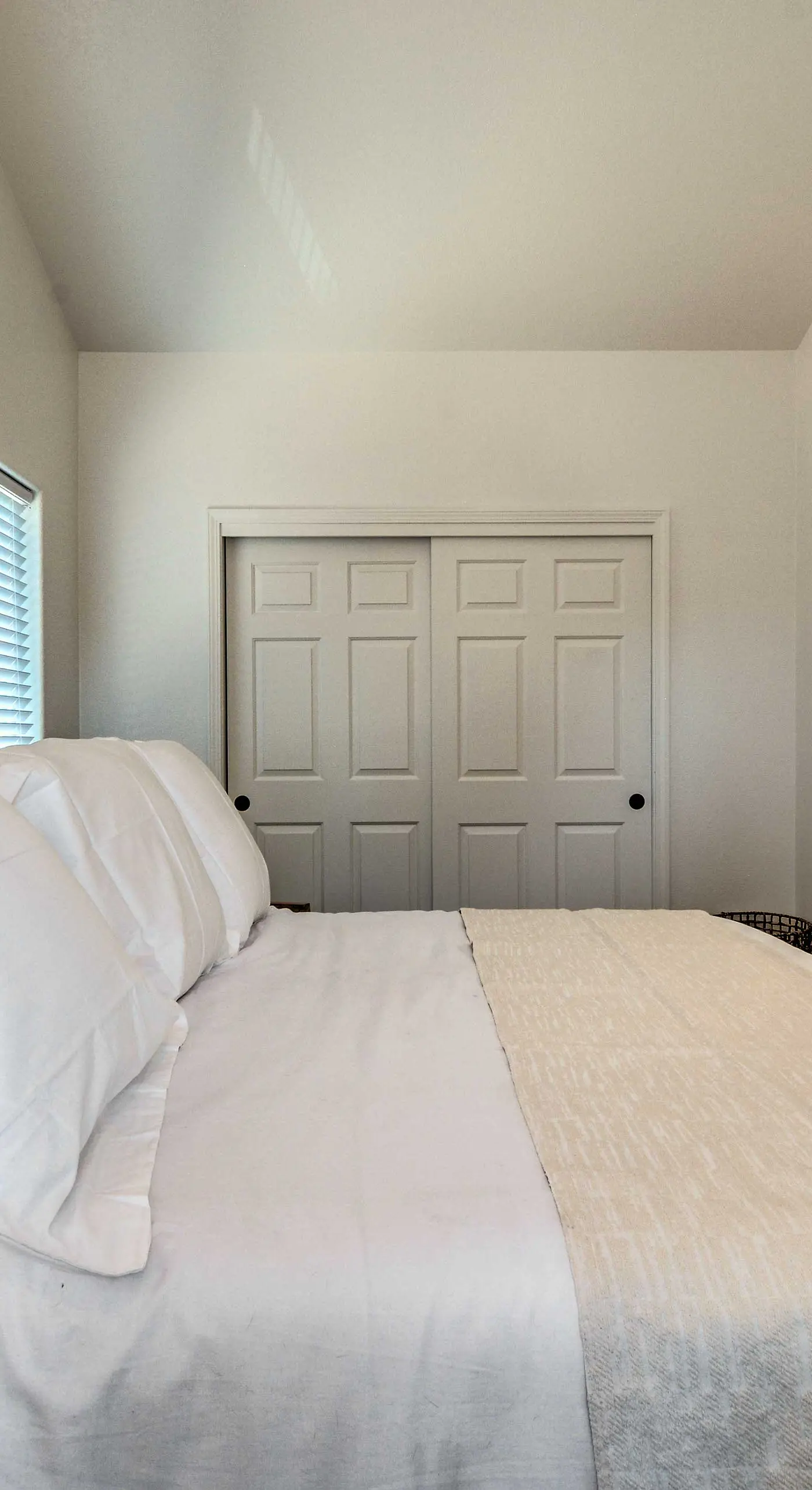 Close to Parks & Brews: Sunny Grants Pass Apt!