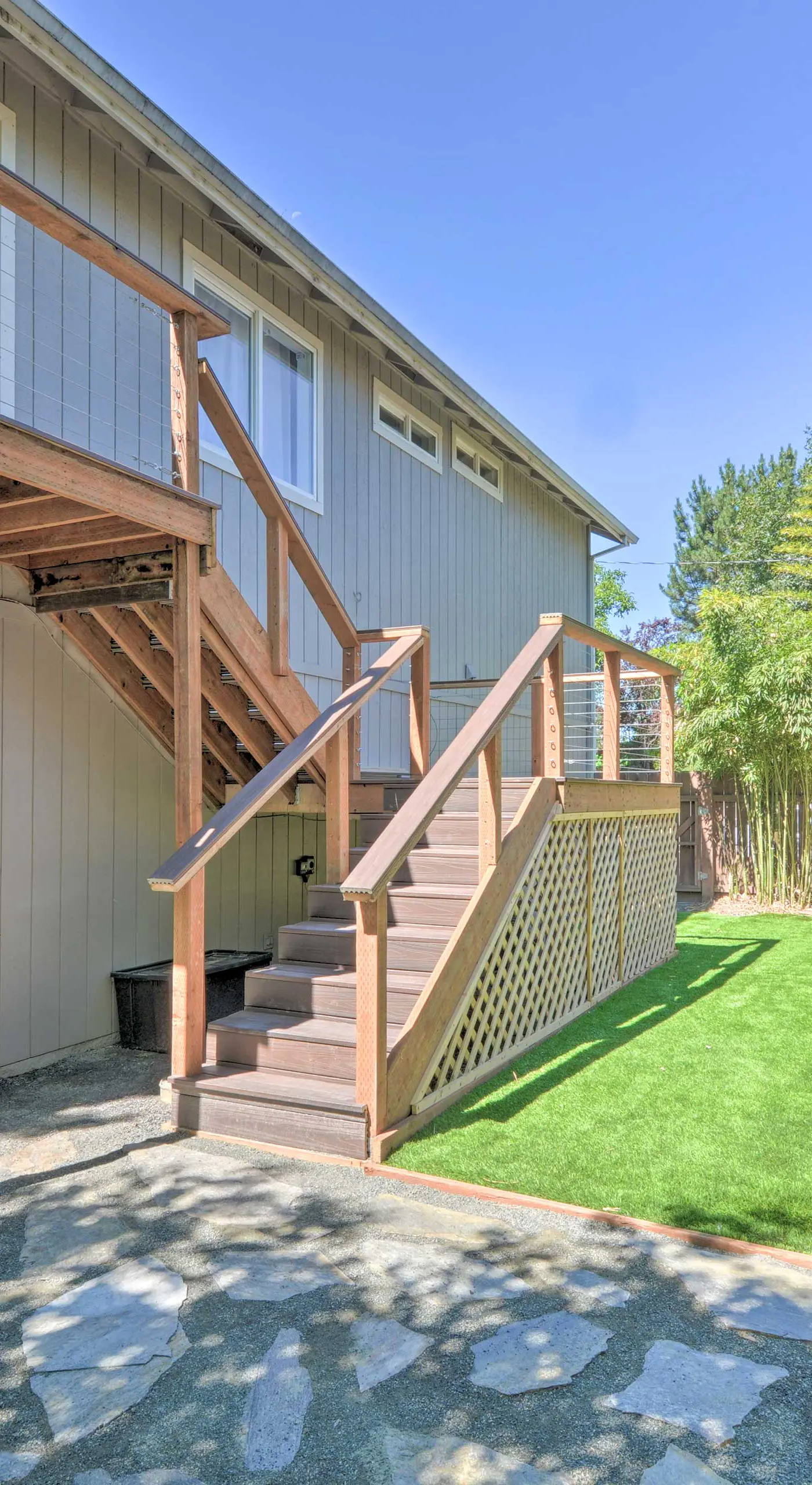 Close to Parks & Brews: Sunny Grants Pass Apt!
