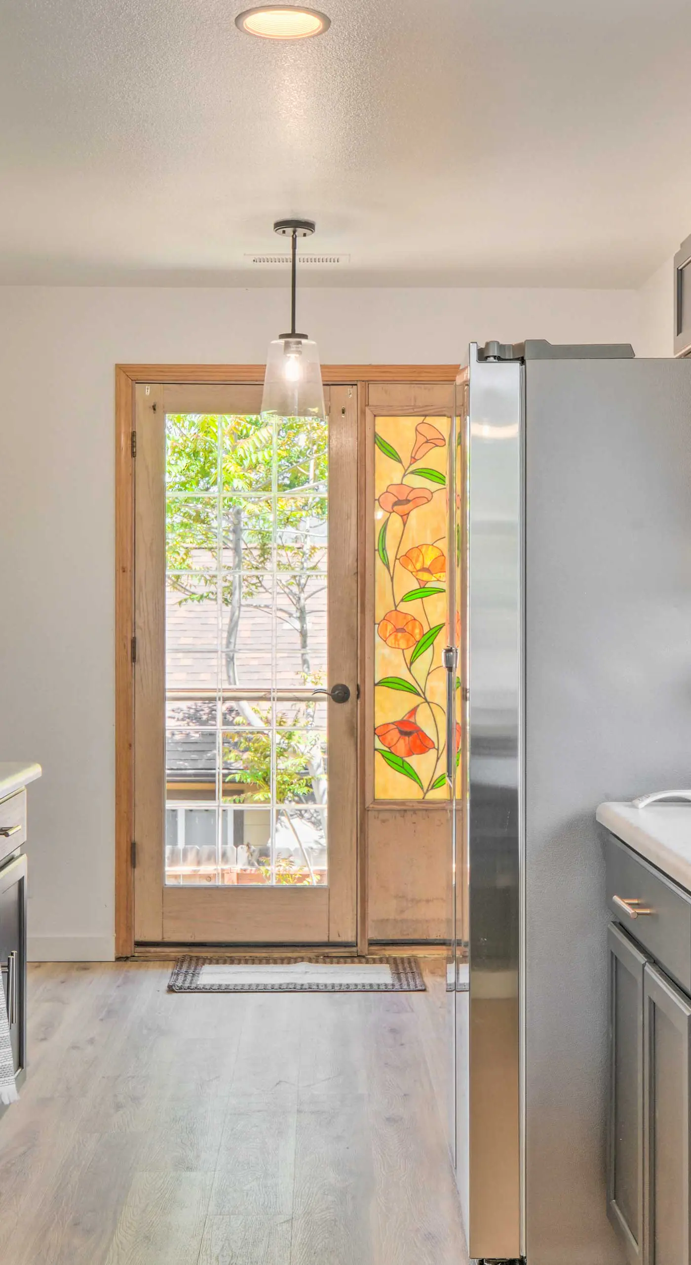 Close to Parks & Brews: Sunny Grants Pass Apt!