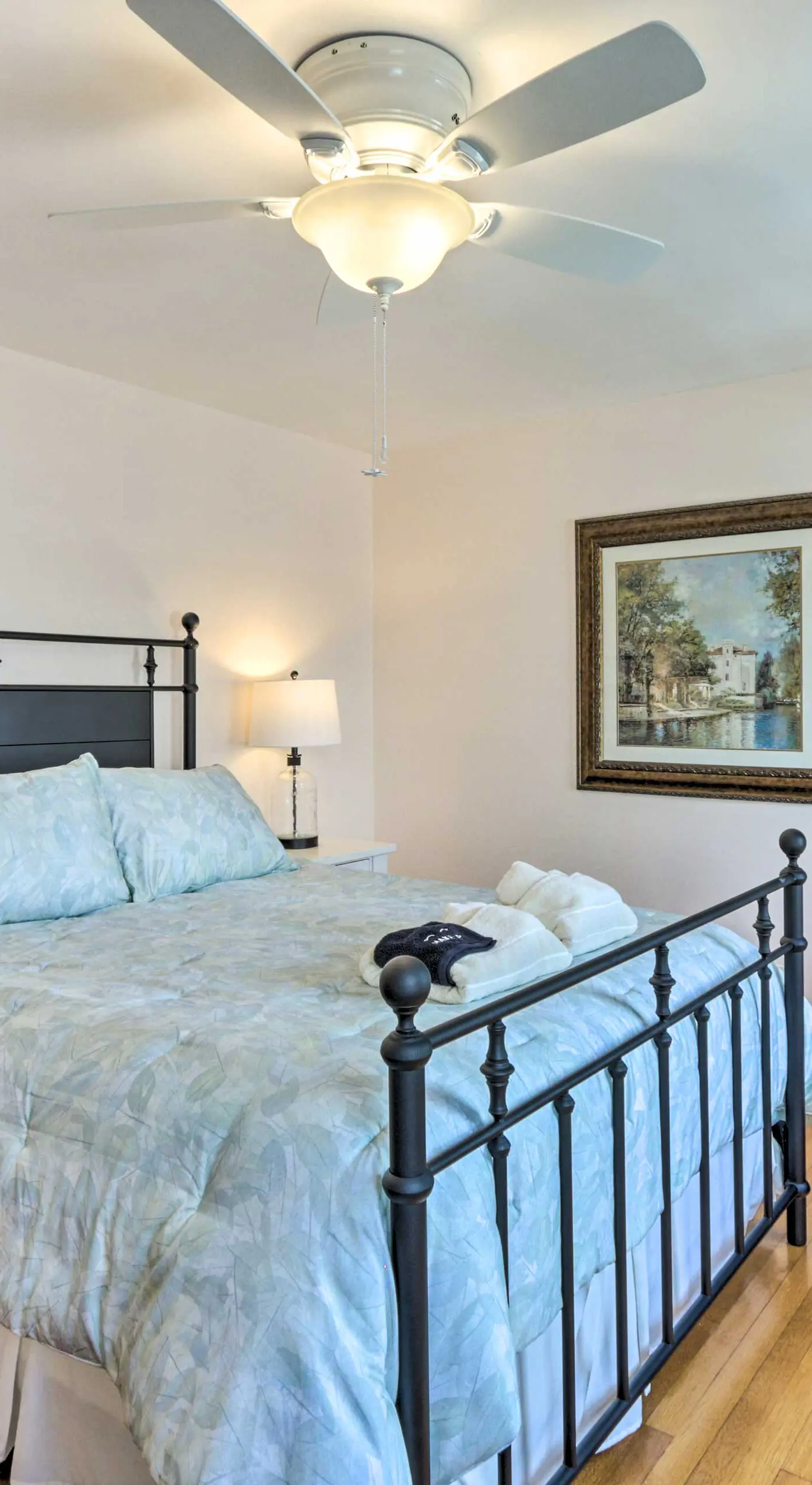 Walkable New Haven Retreat w/ Ocean Views!