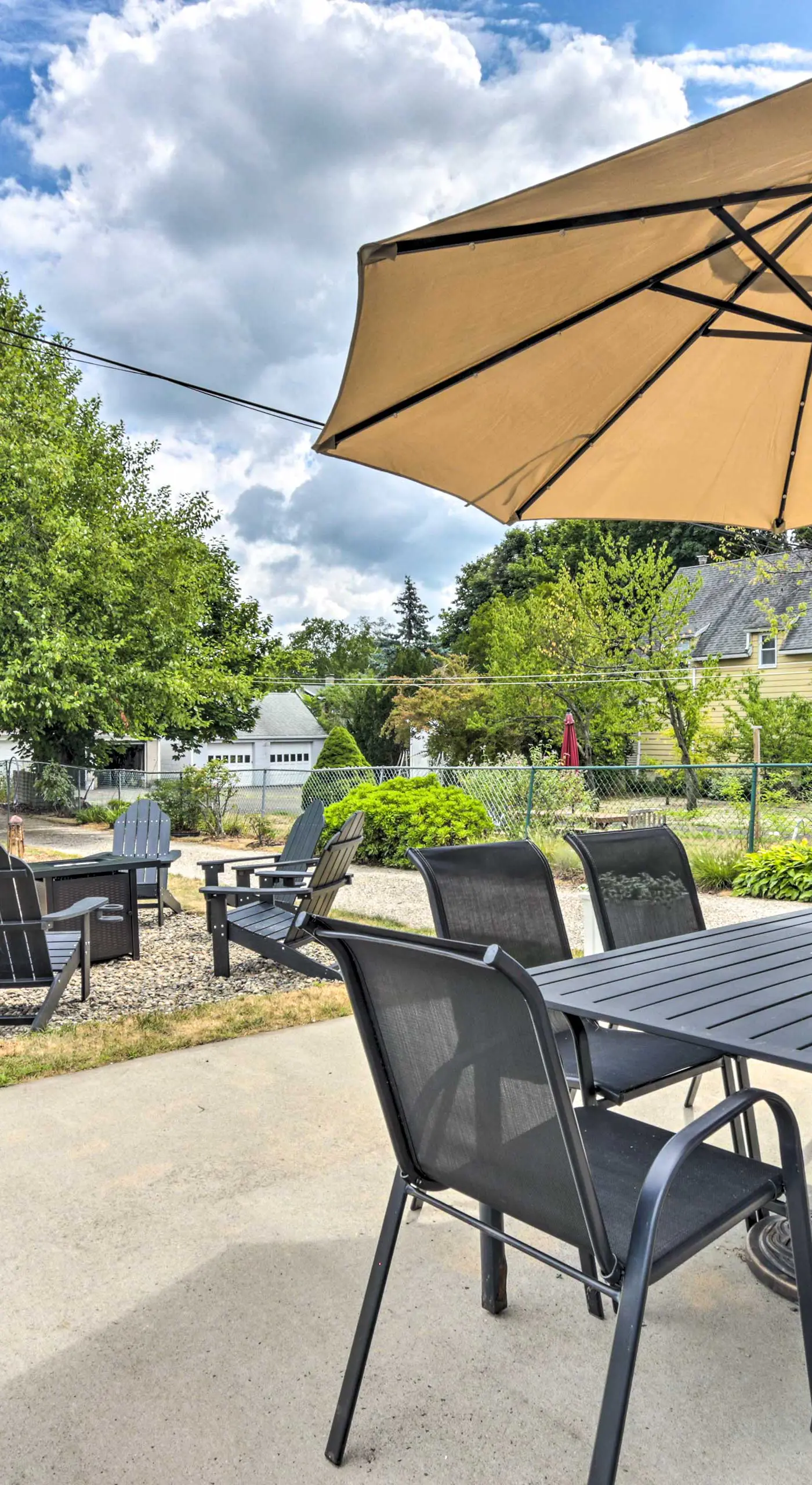 Walkable New Haven Retreat w/ Ocean Views!