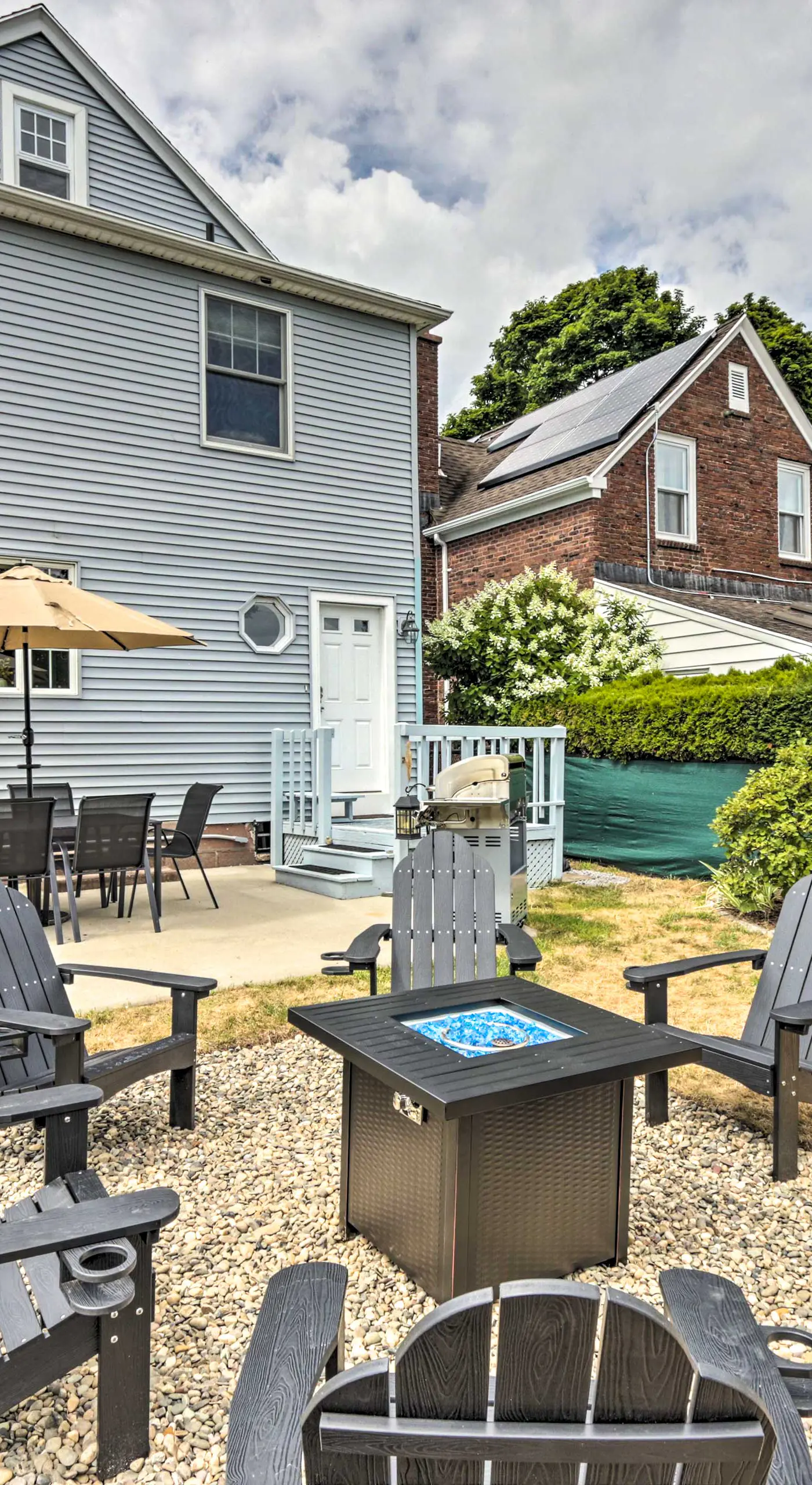 Walkable New Haven Retreat w/ Ocean Views!