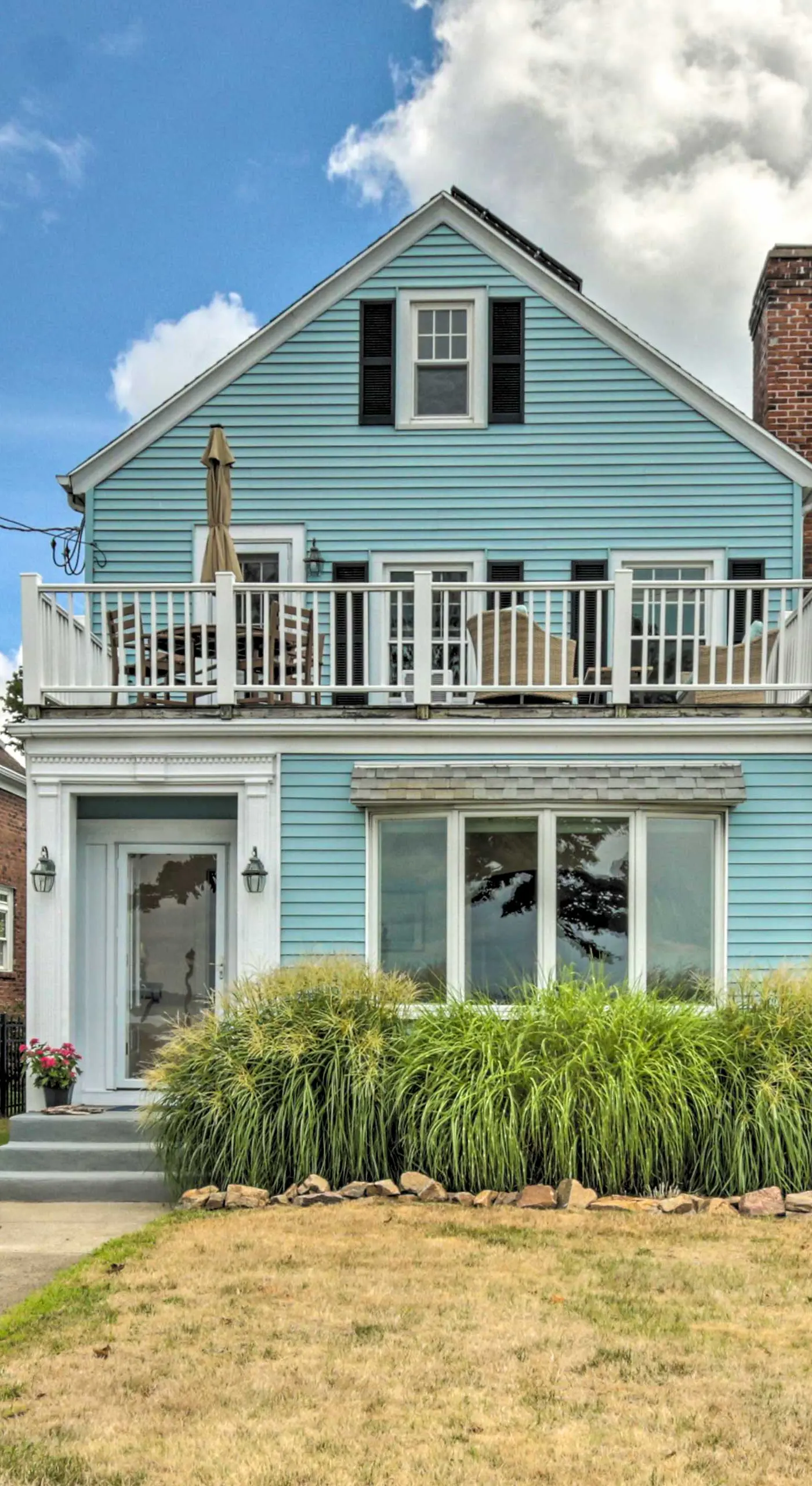 Walkable New Haven Retreat w/ Ocean Views!