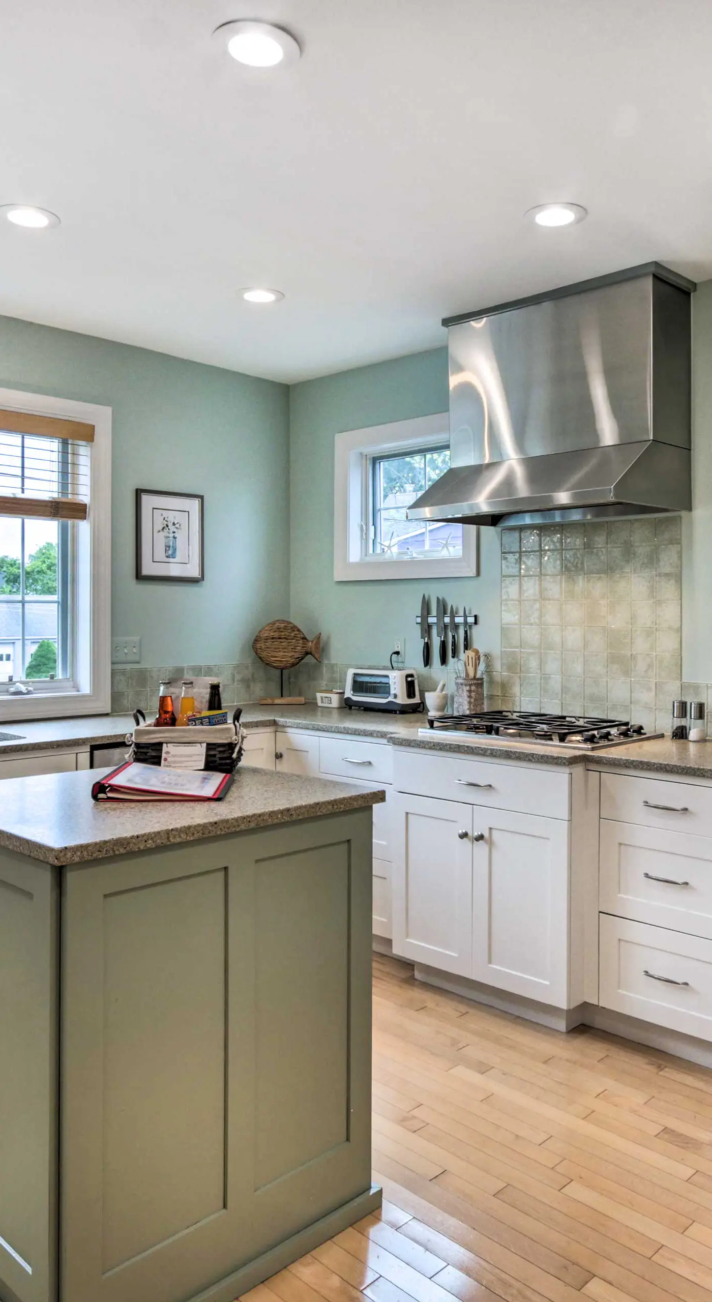 Walkable New Haven Retreat w/ Ocean Views!