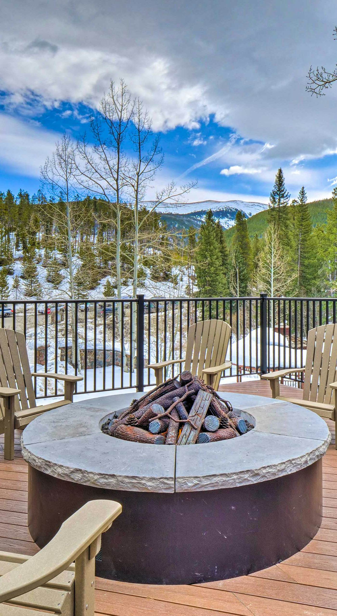 Chic Winter Park Studio w/ Community Hot Tub