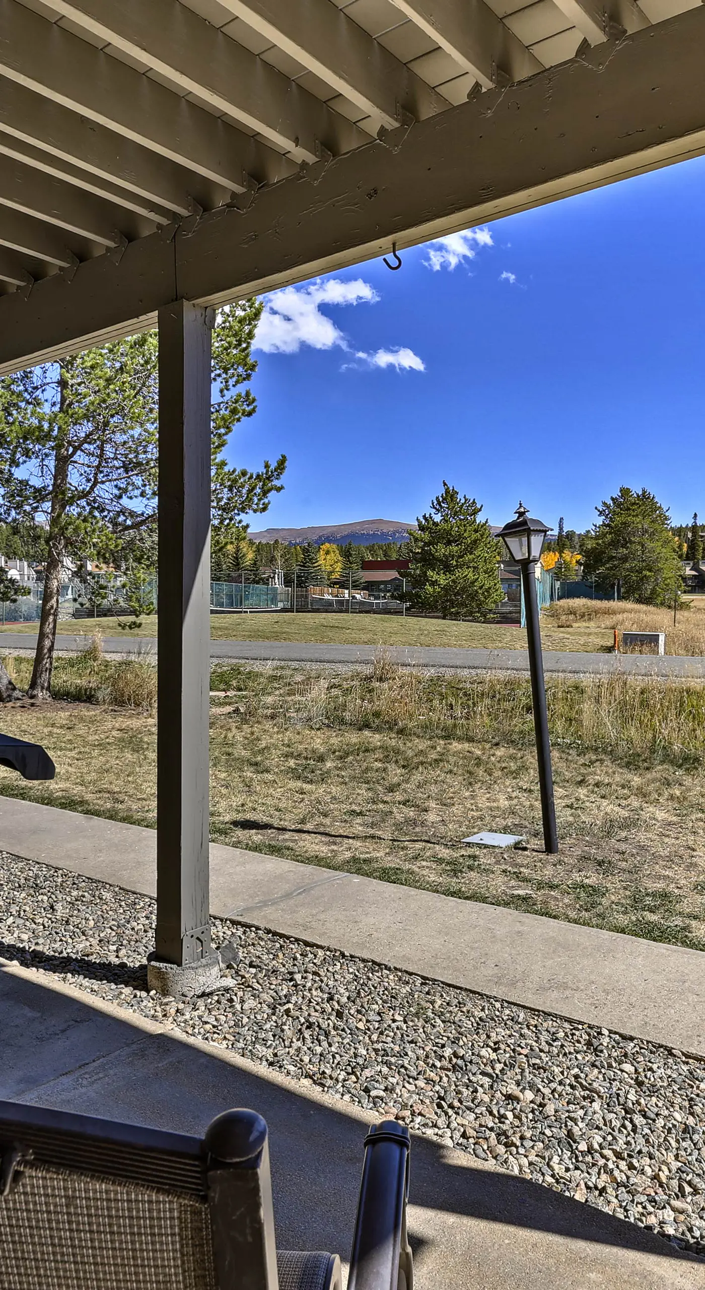 Eat, Sleep, Ski! Rustic Mtn Condo: WiFi,TV, HotTub