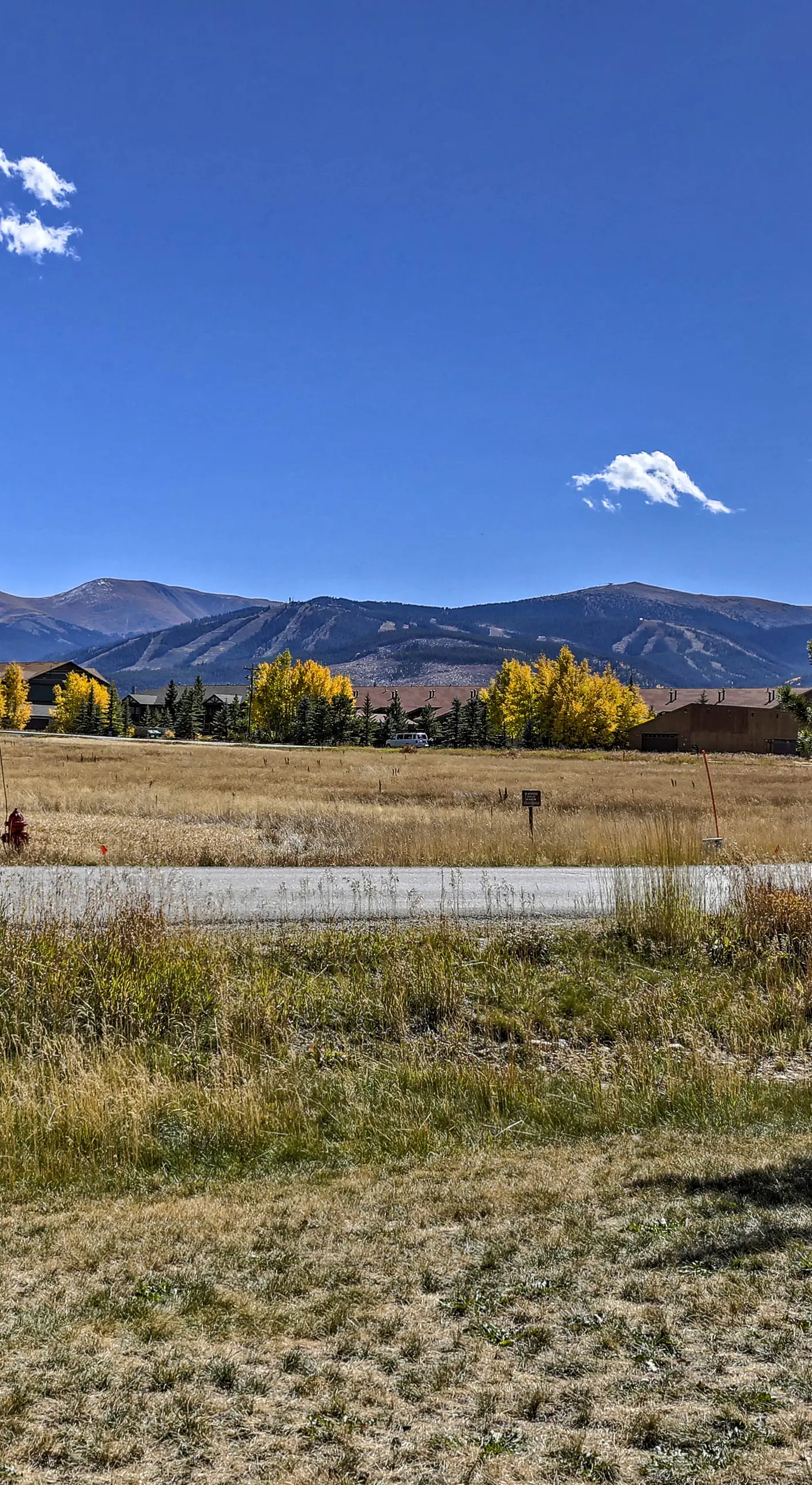 Eat, Sleep, Ski! Rustic Mtn Condo: WiFi,TV, HotTub