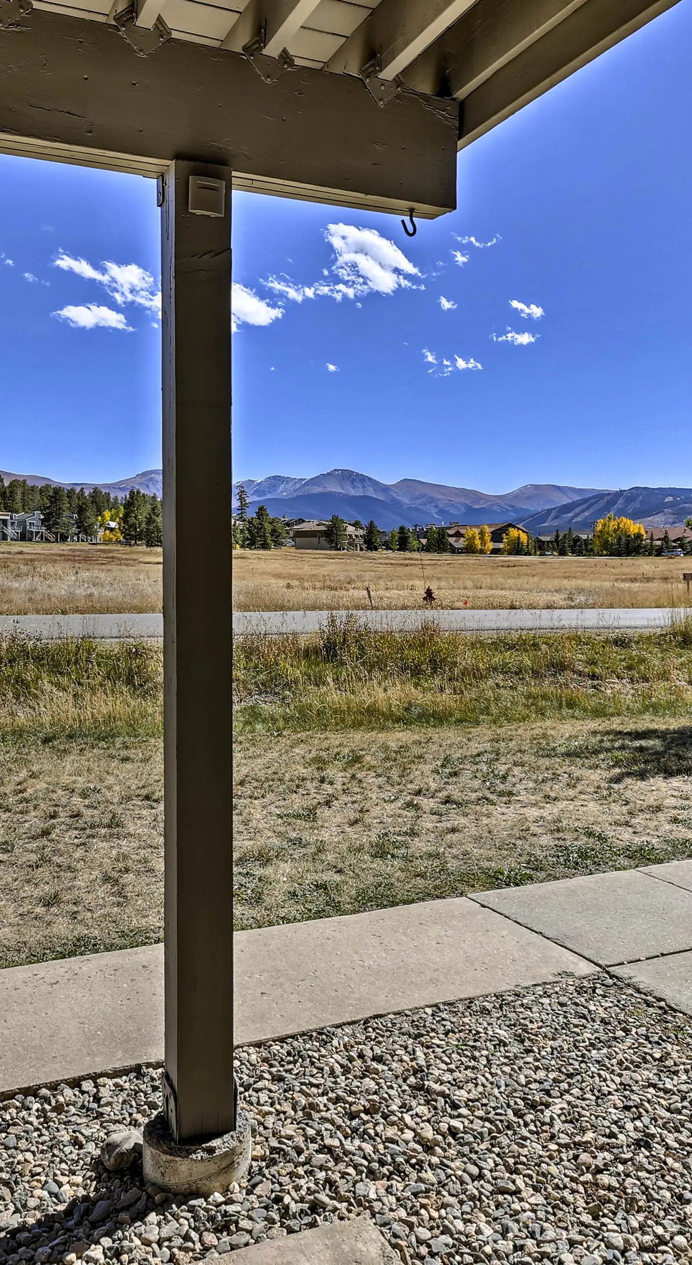 Eat, Sleep, Ski! Rustic Mtn Condo: WiFi,TV, HotTub