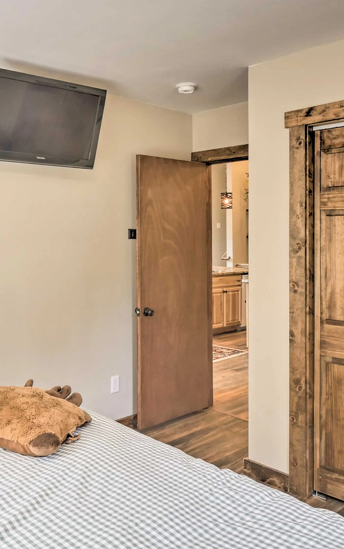 5 Mi to Ski Resort: Mtn-View Breck Home w/ Hot Tub