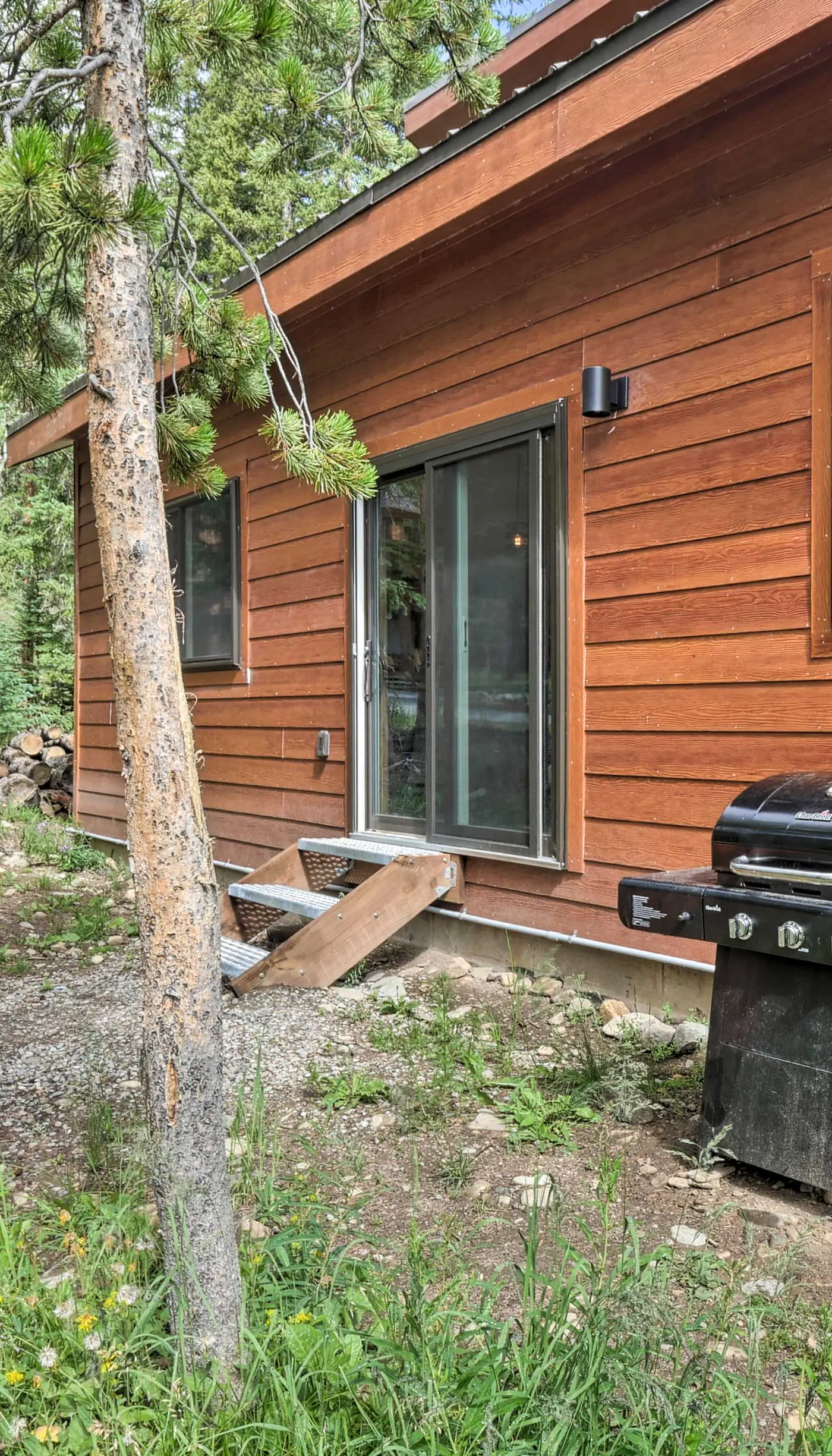 5 Mi to Ski Resort: Mtn-View Breck Home w/ Hot Tub