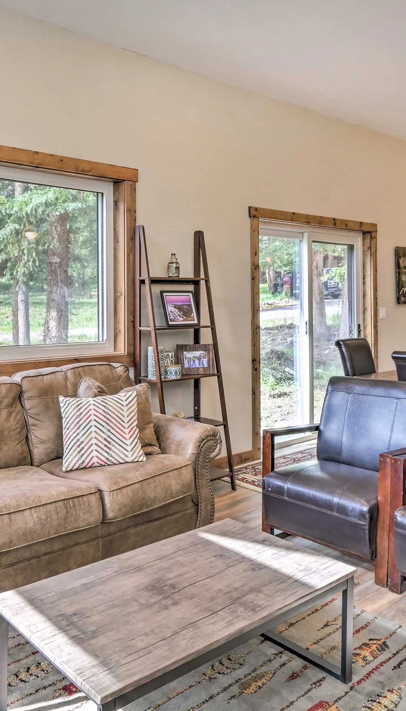 5 Mi to Ski Resort: Mtn-View Breck Home w/ Hot Tub