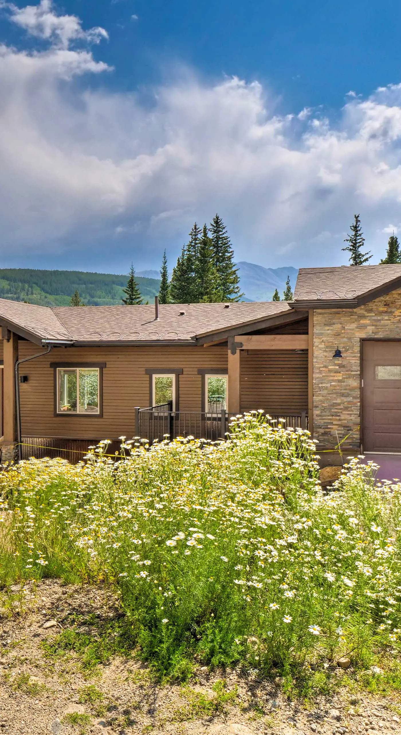 3 Mi to Ski Resort: Hot Tub Haven in Breckenridge!