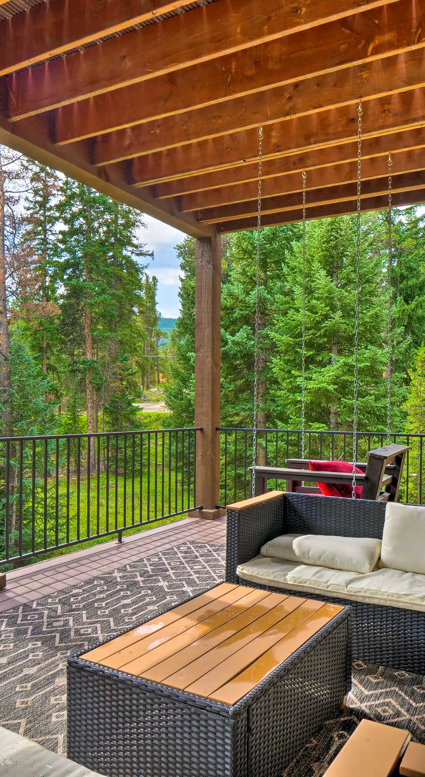 3 Mi to Ski Resort: Hot Tub Haven in Breckenridge!