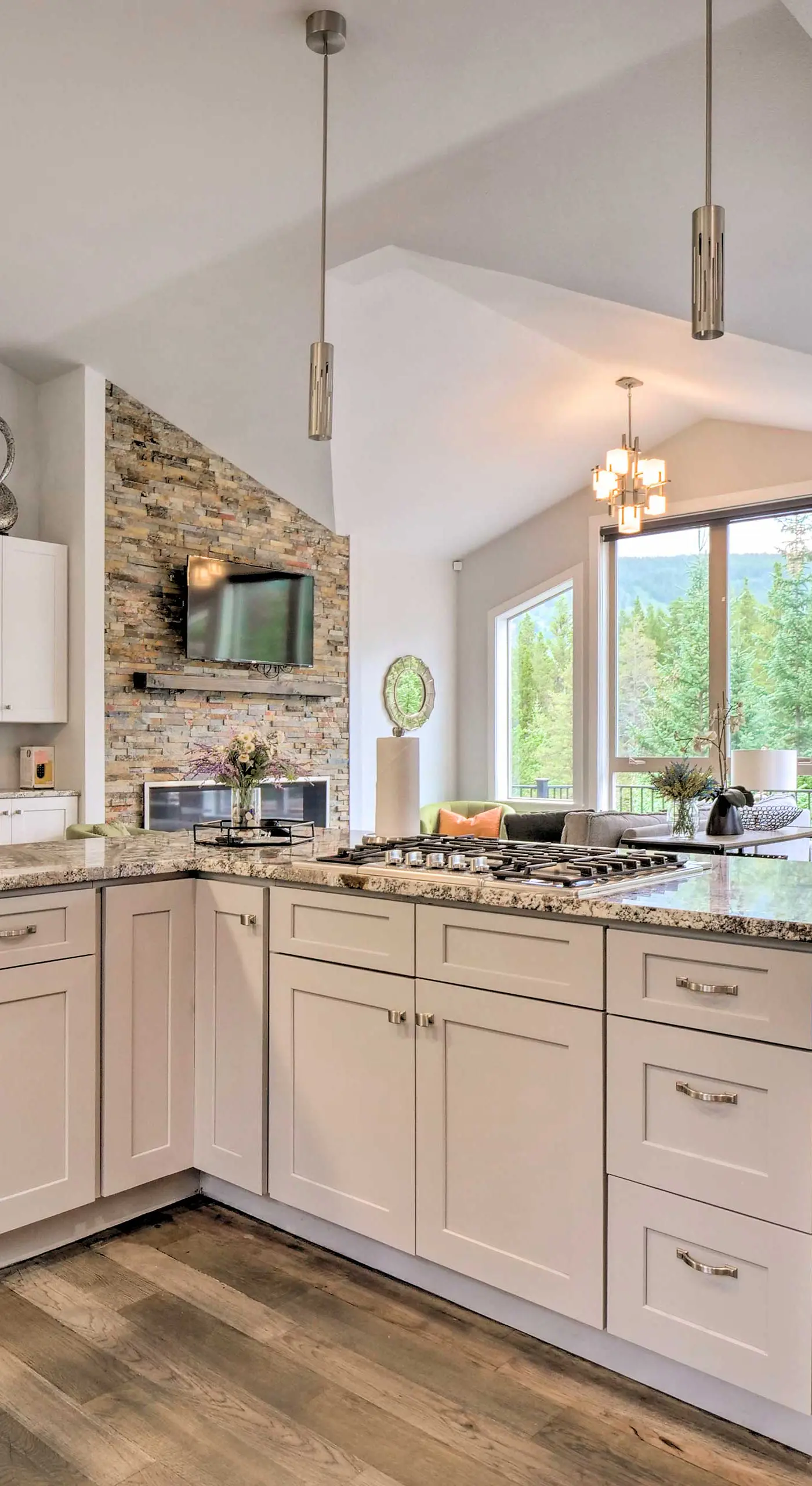 3 Mi to Ski Resort: Hot Tub Haven in Breckenridge!