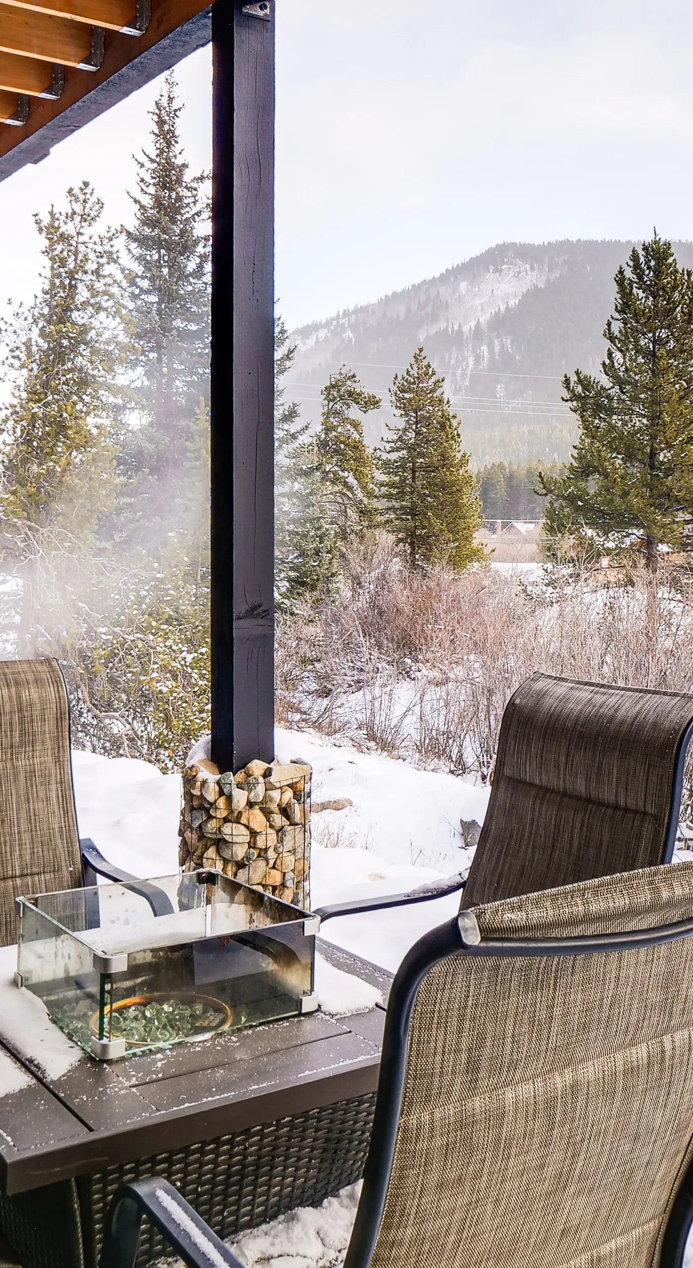 Hot Tub & Game Room! Luxury Blue River Retreat