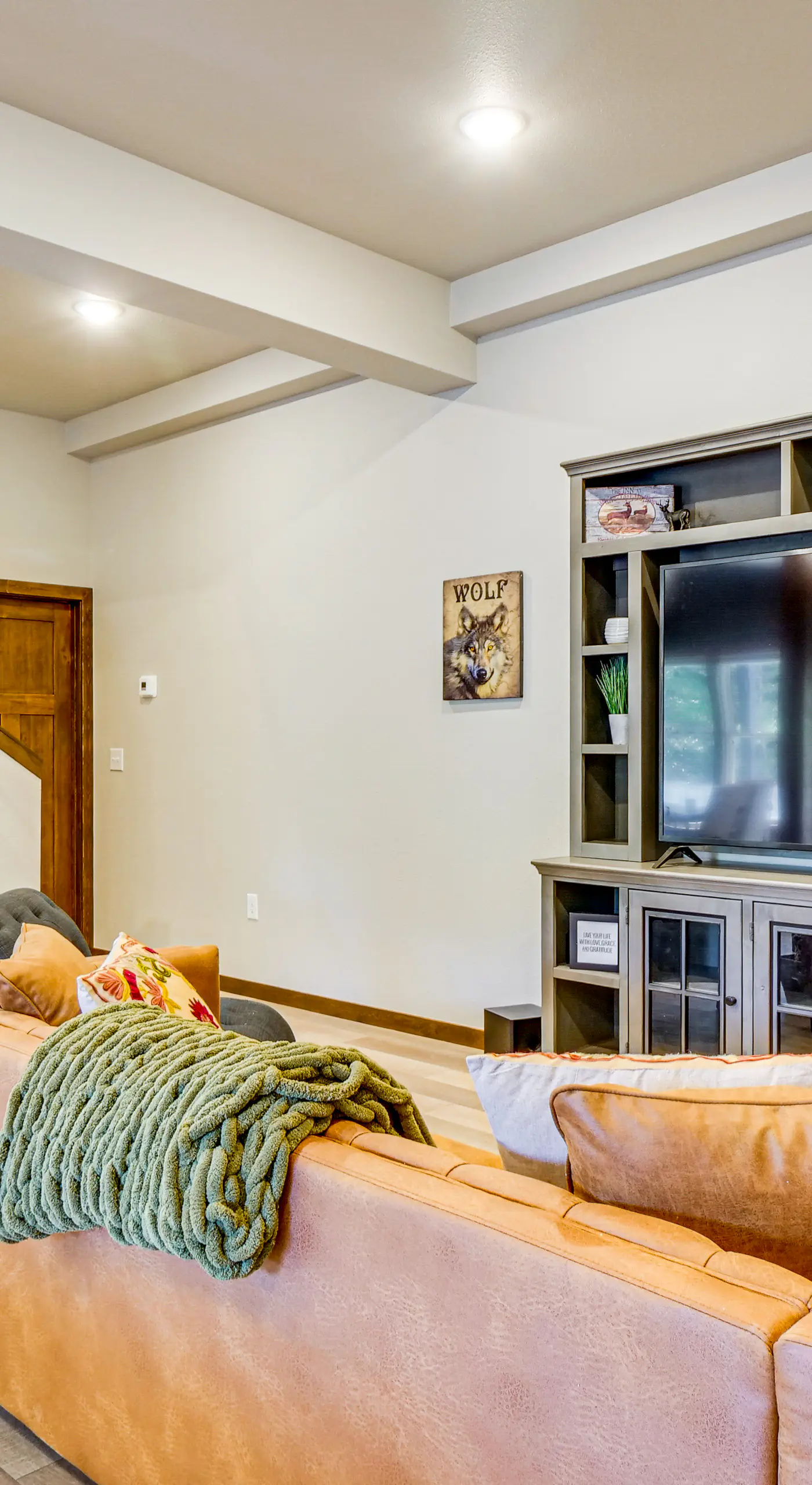 Hot Tub & Game Room! Luxury Blue River Retreat