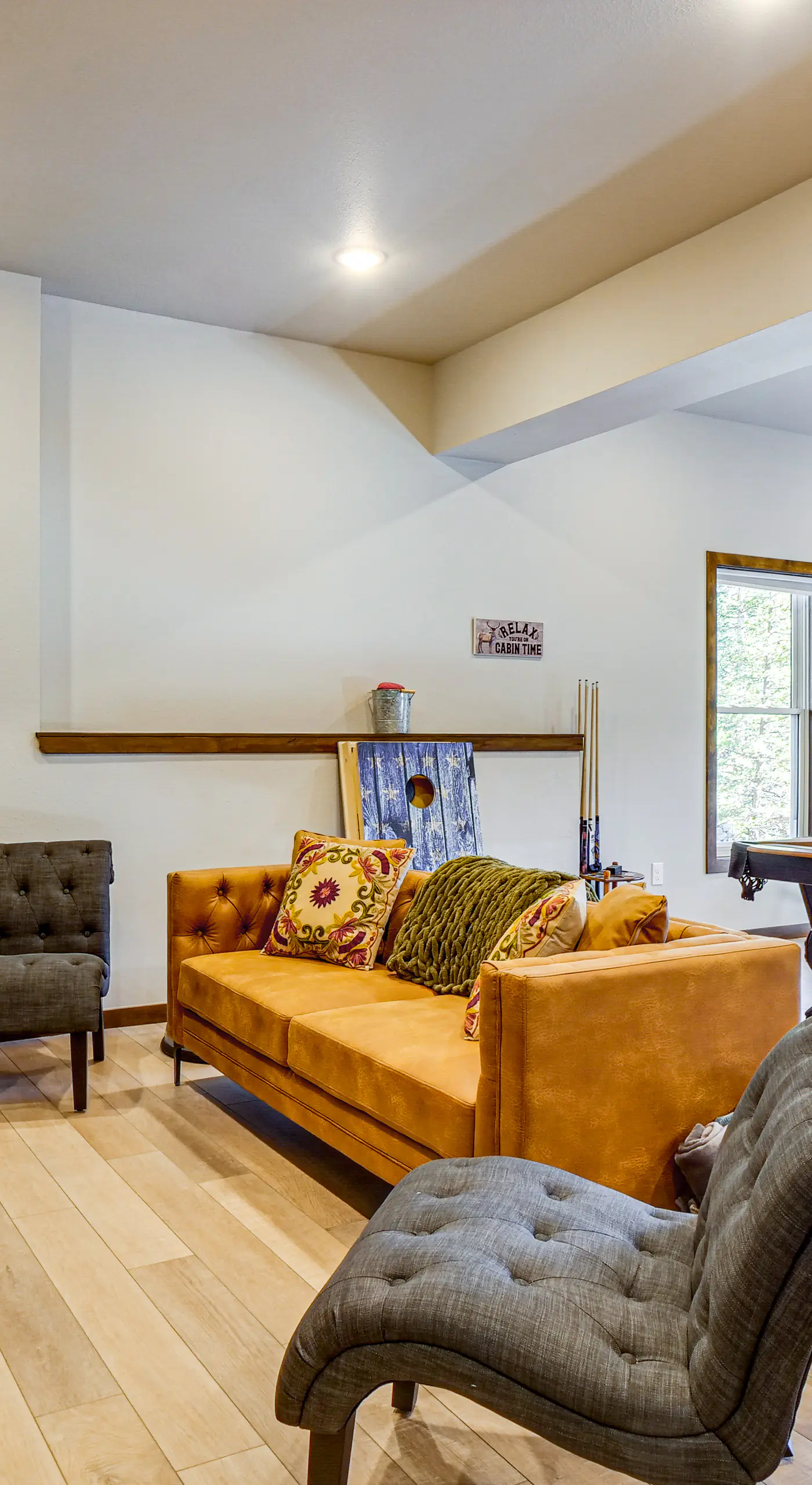 Hot Tub & Game Room! Luxury Blue River Retreat