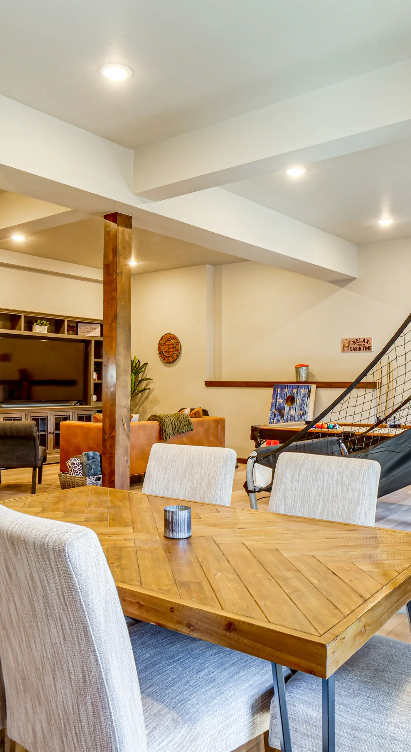Hot Tub & Game Room! Luxury Blue River Retreat