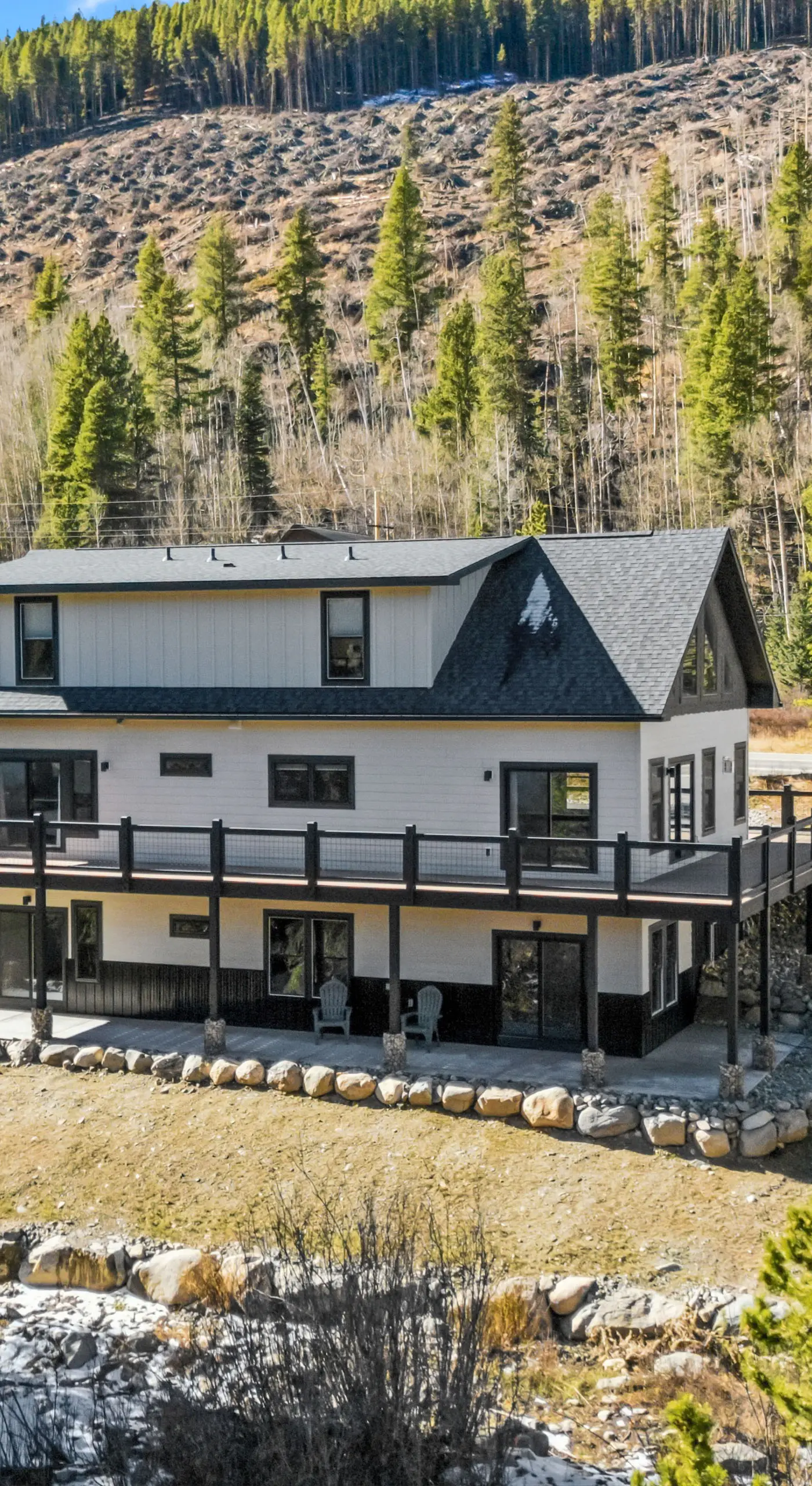 Hot Tub & Game Room! Luxury Blue River Retreat
