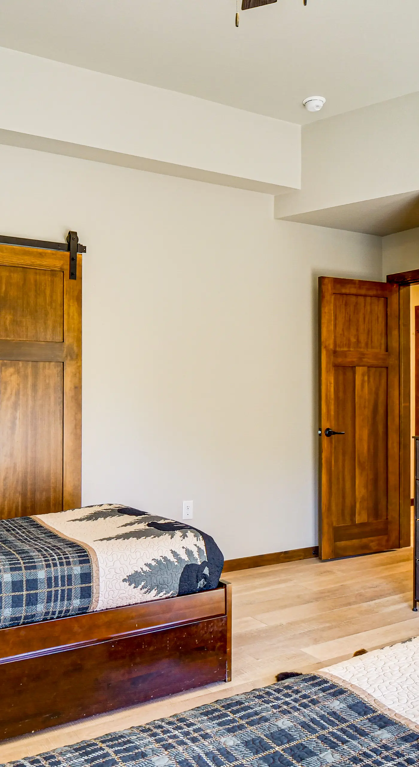 Hot Tub & Game Room! Luxury Blue River Retreat